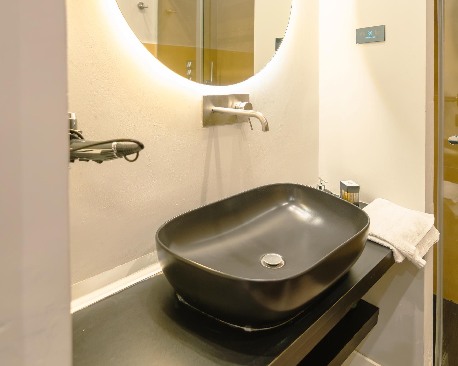 King Bed Premium City View