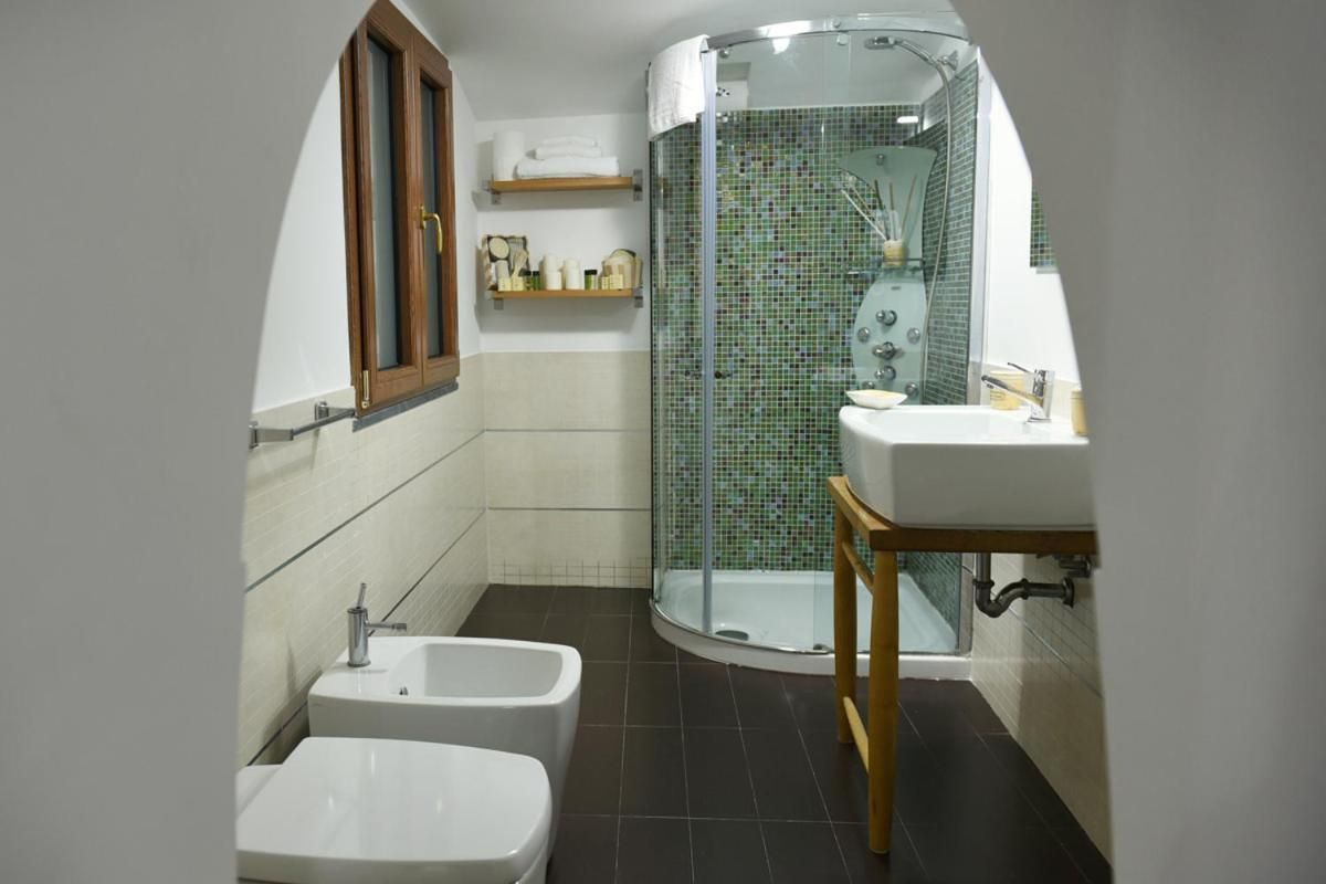 Quadruple Room with Private Bathroom