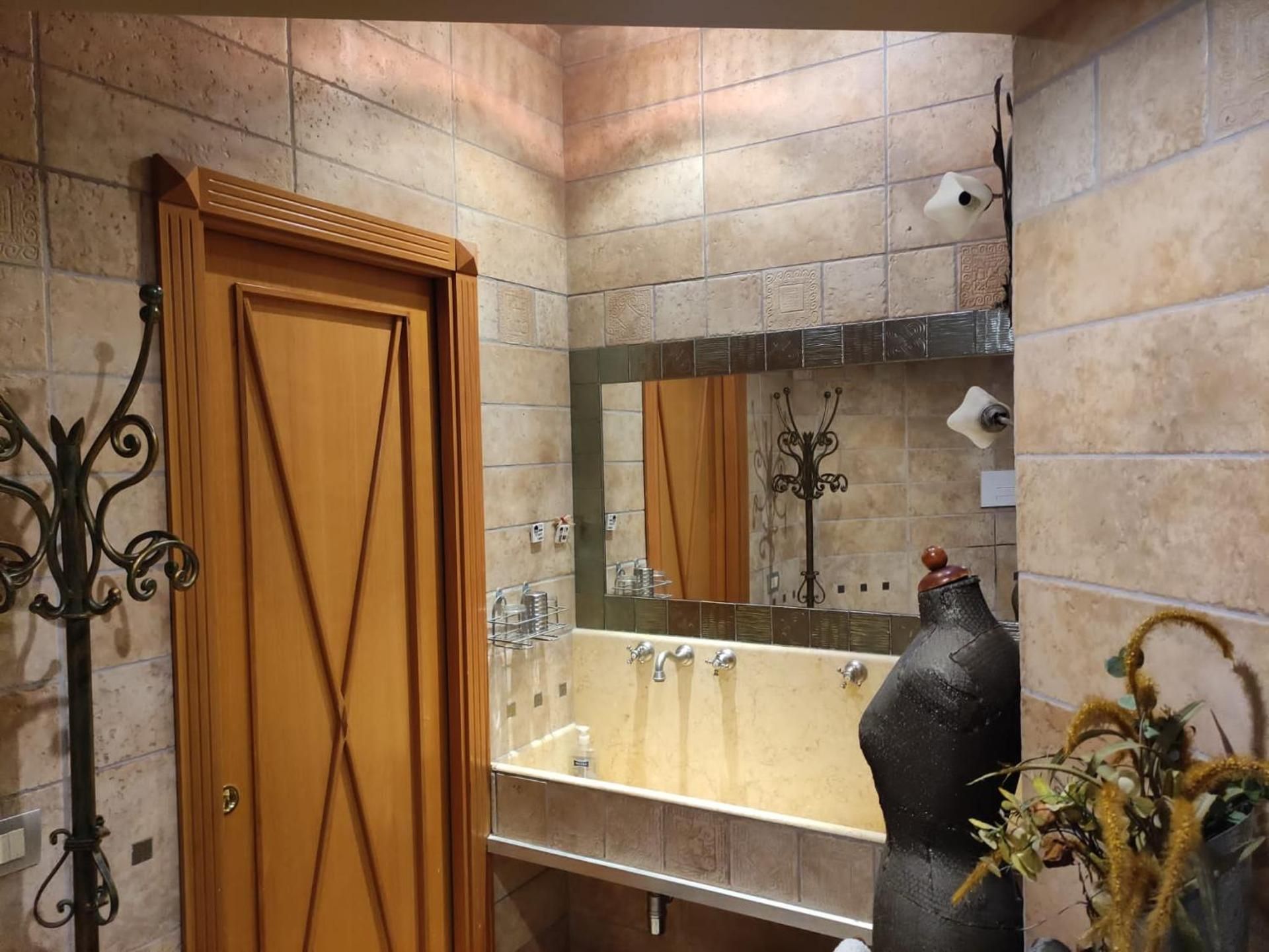 B&B Michelangelo Deluxe Room 2