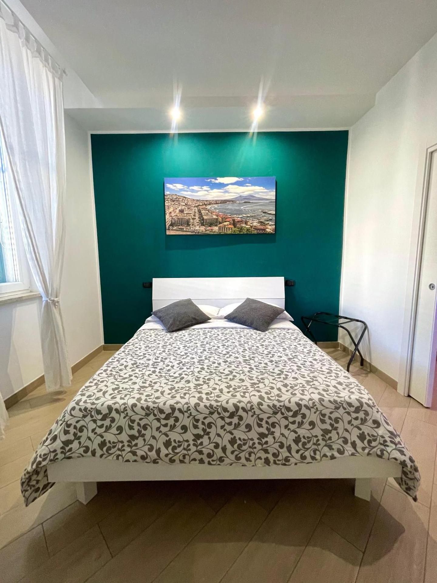 Arthea Guest House King Room