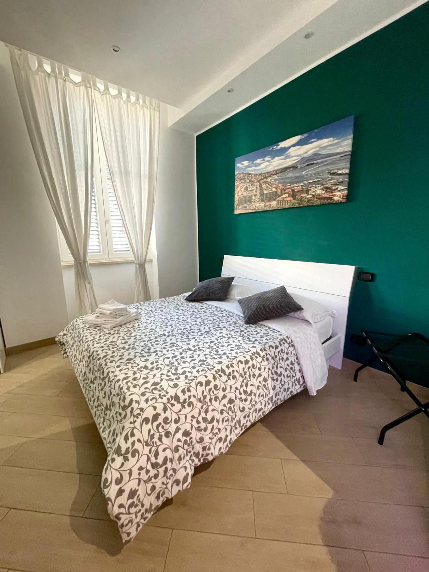 Arthea Guest House King Room 2