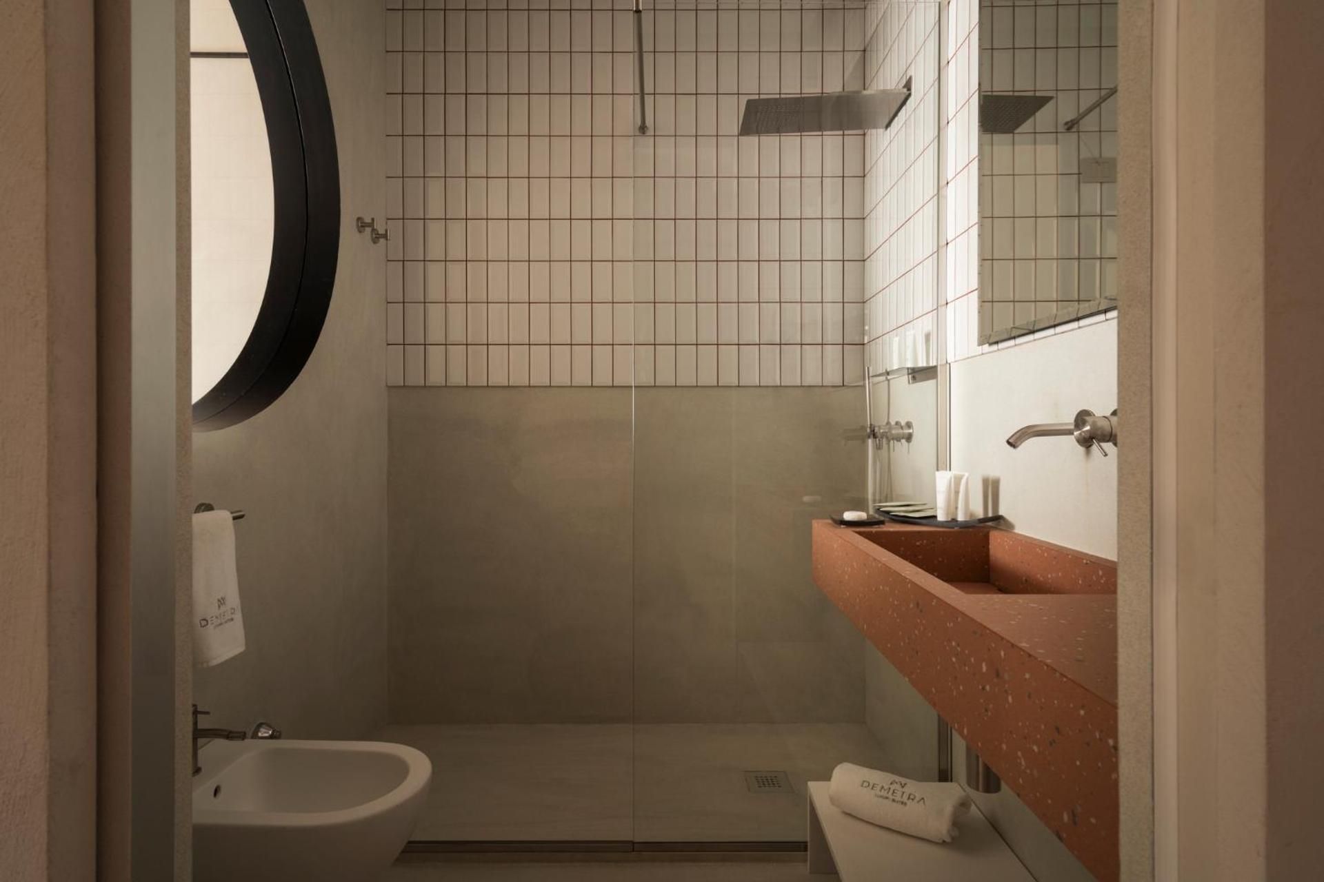 King Room with Spa Bath