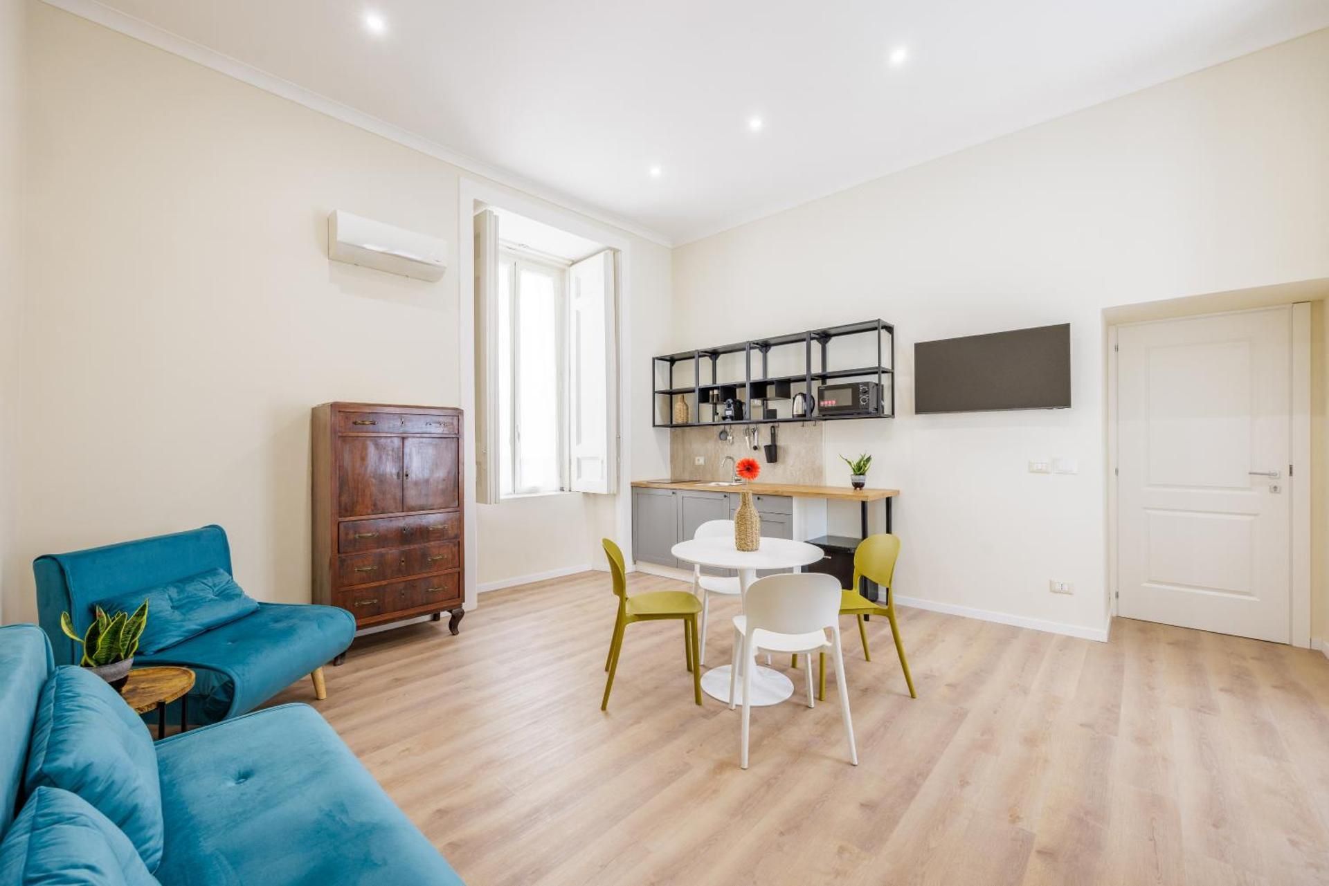 One-Bedroom Apartment