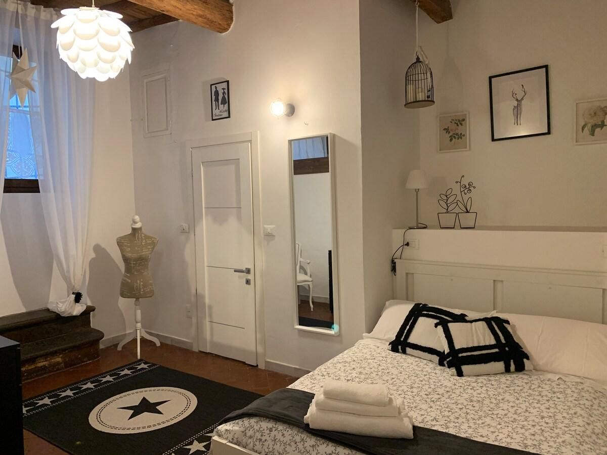 7b82141d7e7a648ca5d46f4472ec2978