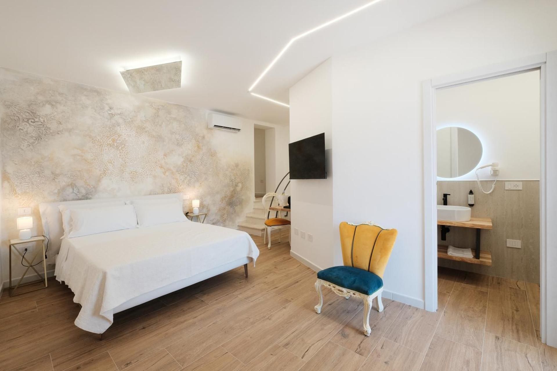 Queen Room