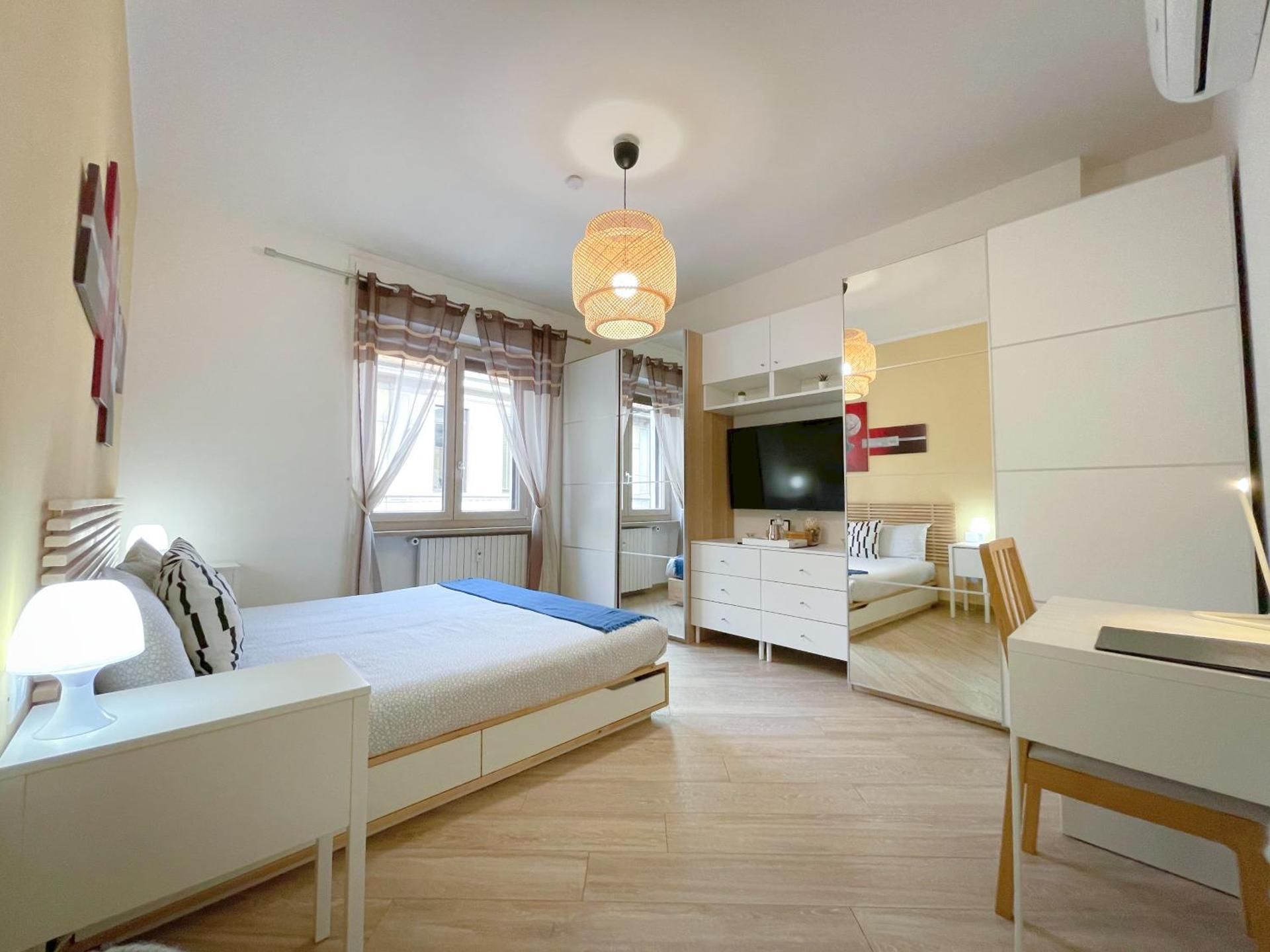 Double or Twin Room with External Private Bathroom