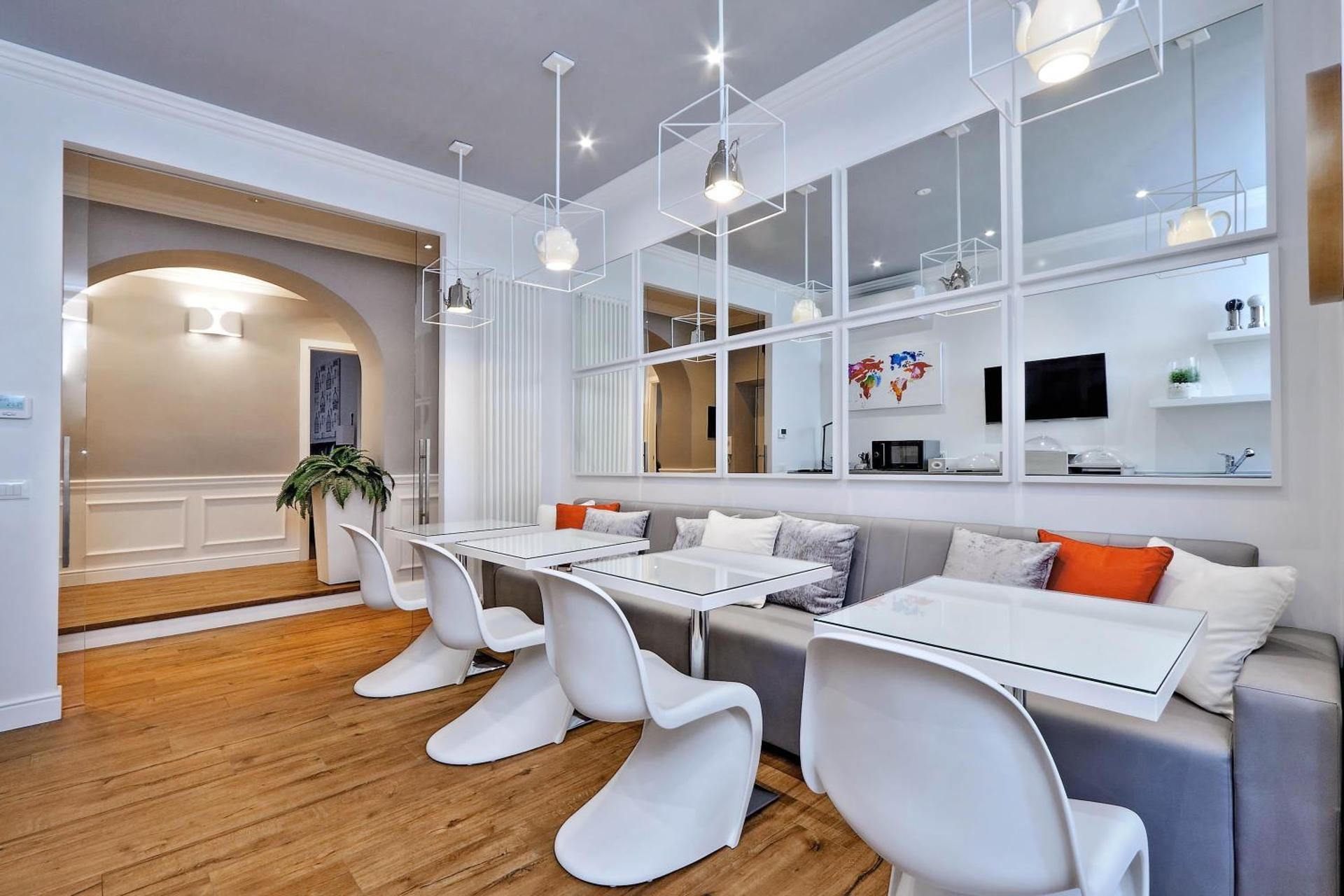 shared lounge/tv area