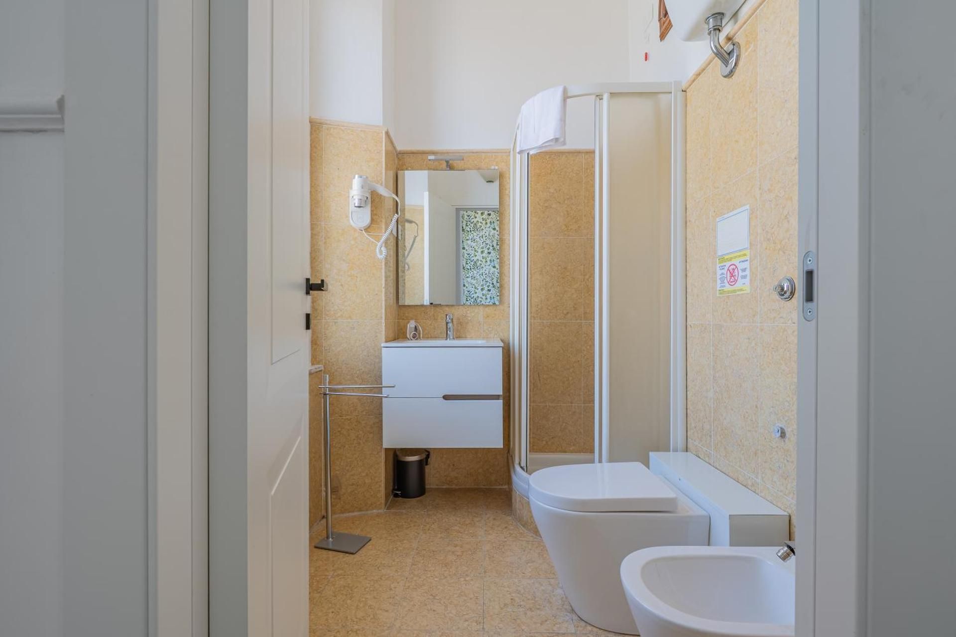 Double Room for Single Use