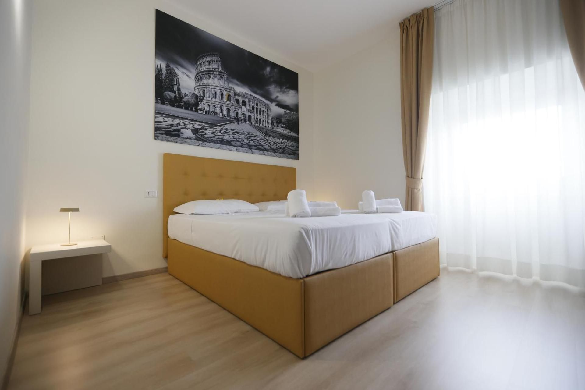 Deluxe Double or Twin Room with City View