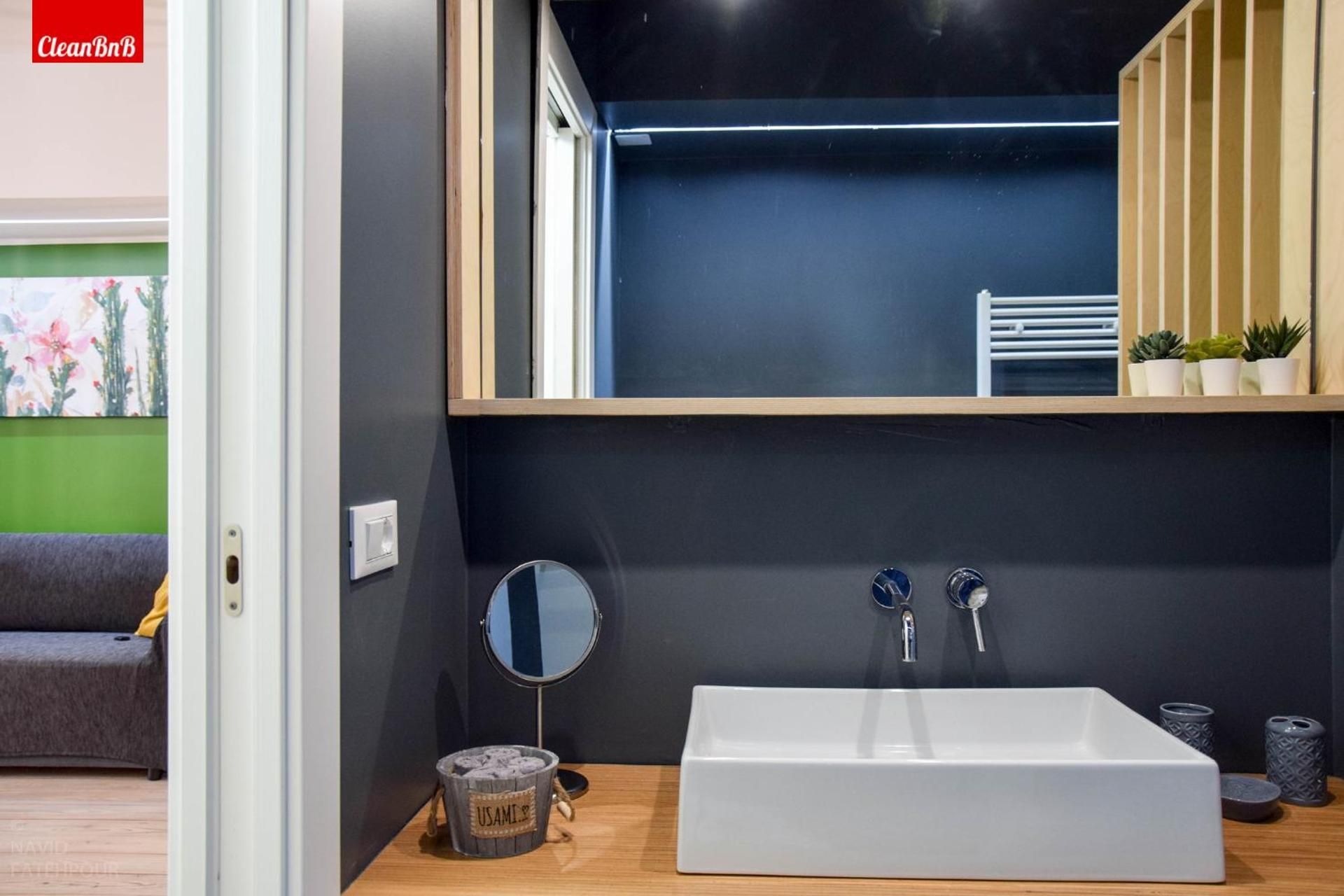 Studio Apartment