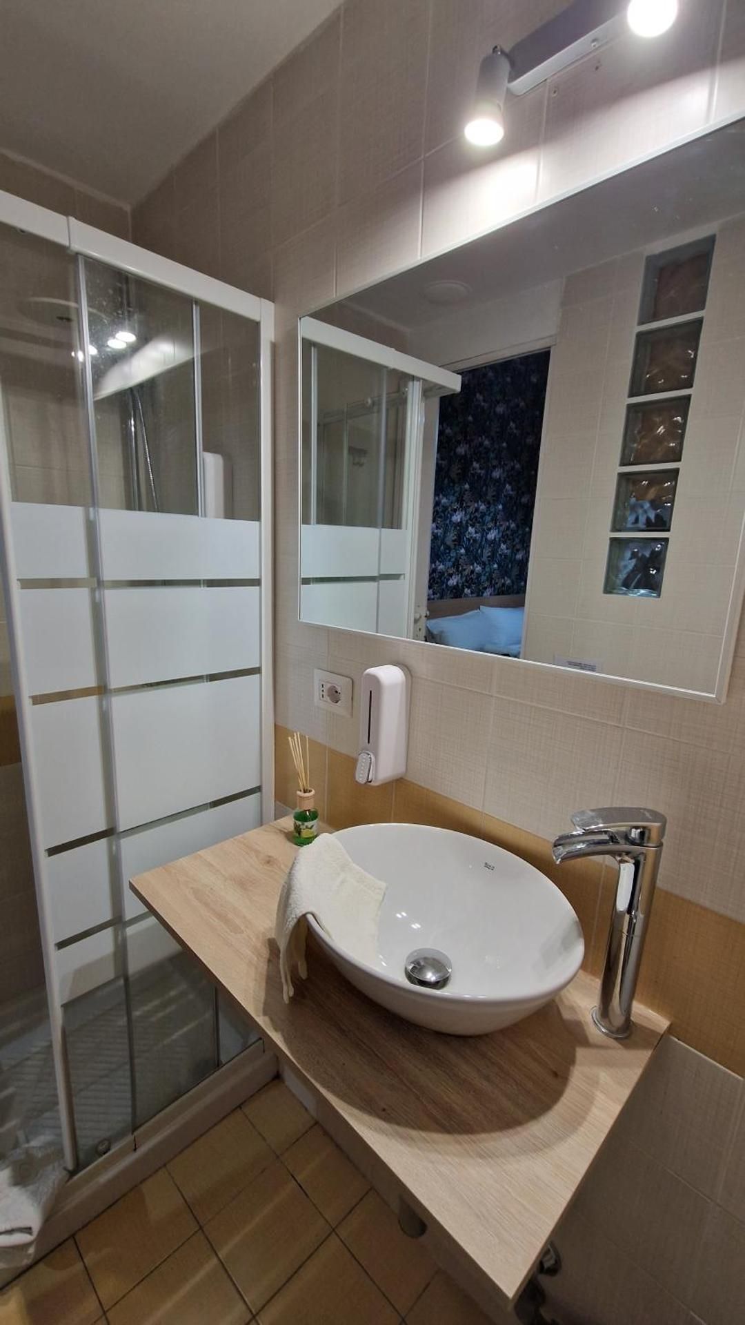 Bixio Rooms One-Bedroom Apartment 3