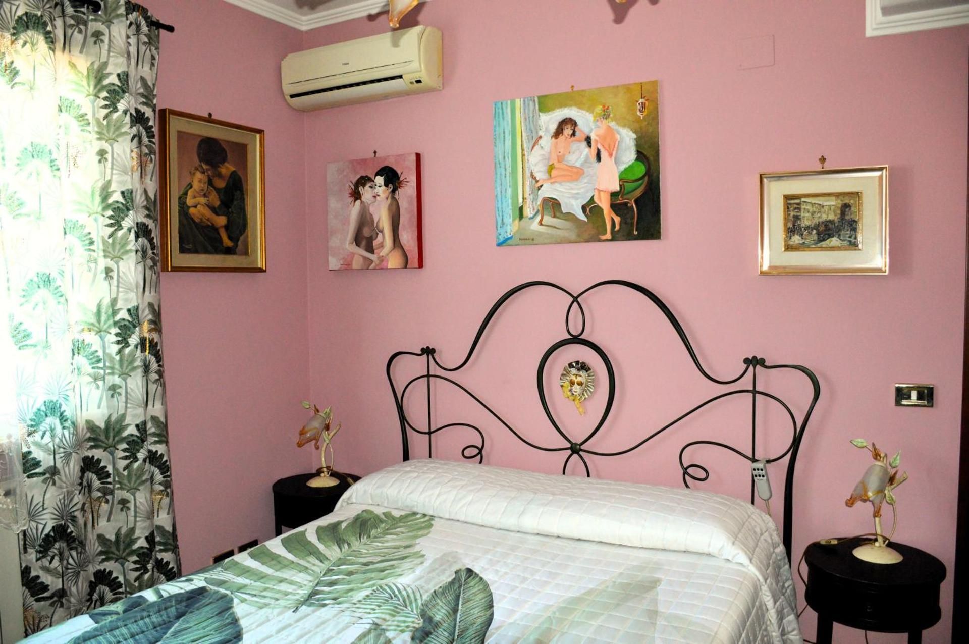 Double or Twin Room with Private Bathroom