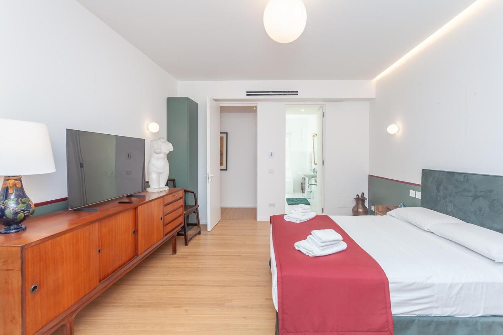 Deluxe Double Room with Bath