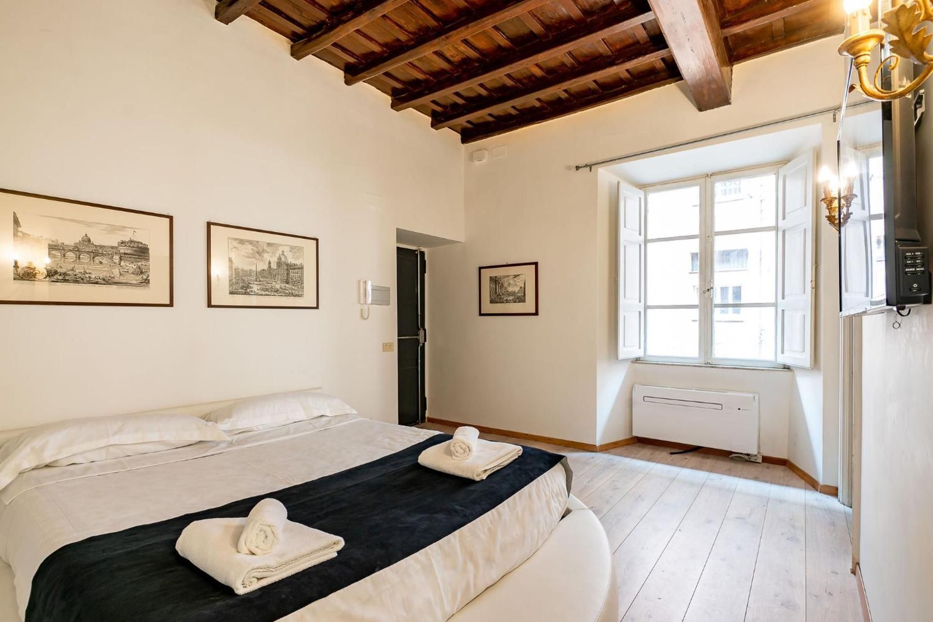 One-Bedroom Deluxe Apartment