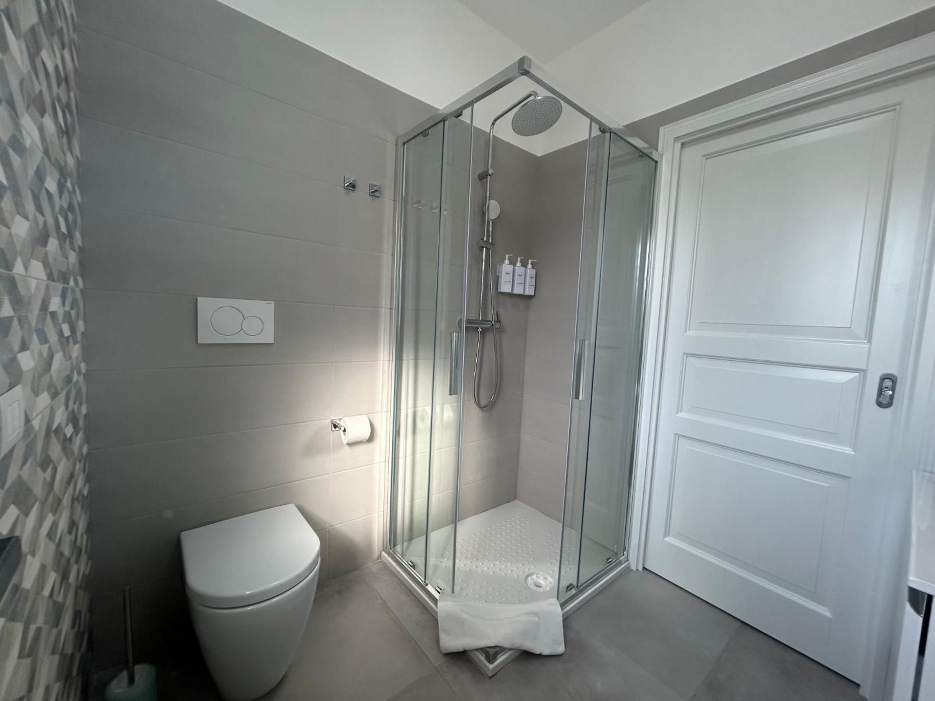 Single Room with Bathroom