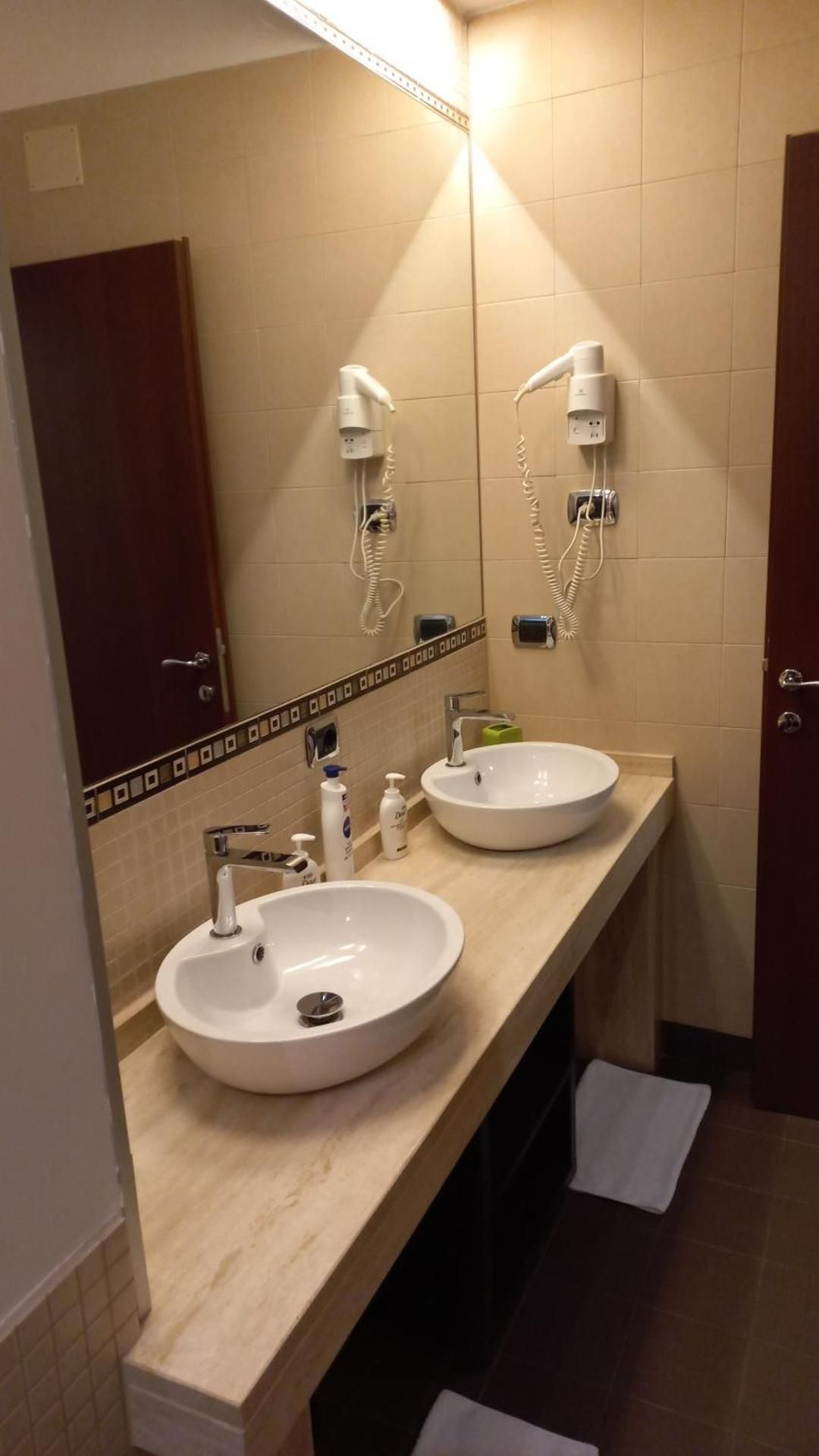 Three-Bedroom Deluxe Apartment