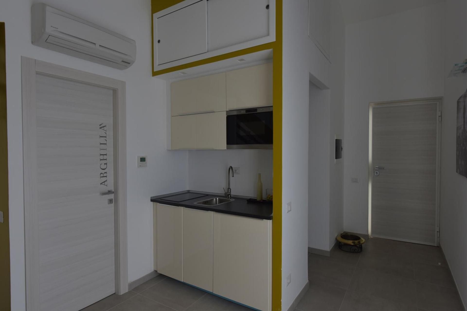 shared lounge/tv area