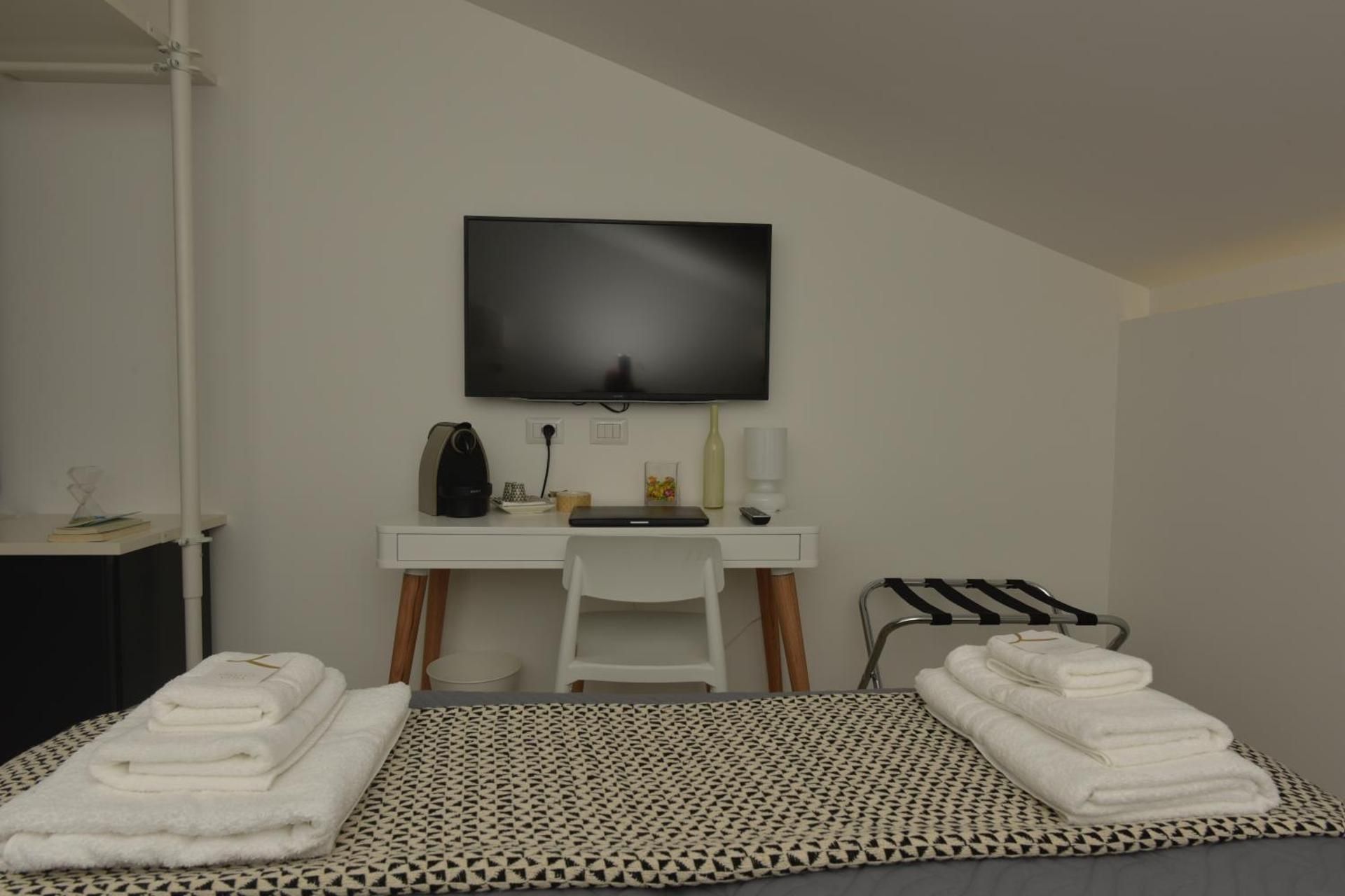 Villa Catona Trigoria Double or Twin Room with Garden View 2