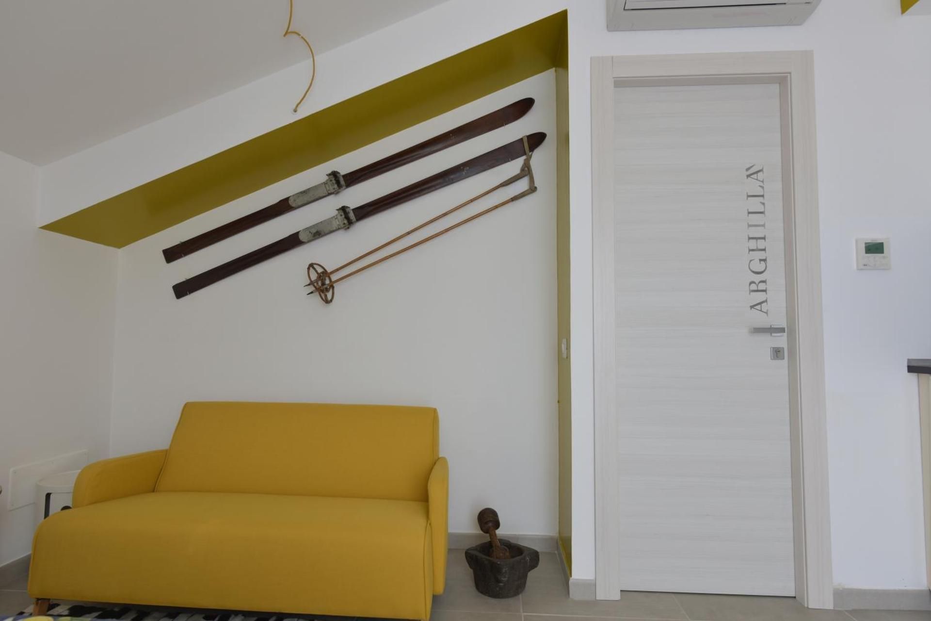 shared lounge/tv area