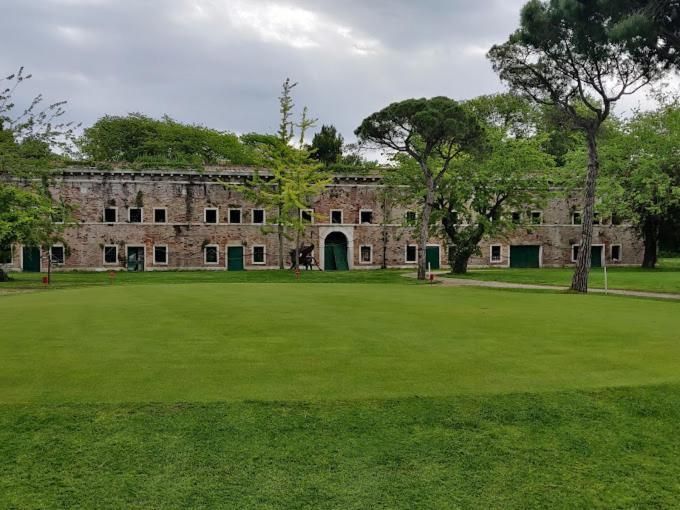 golf course [on-site]