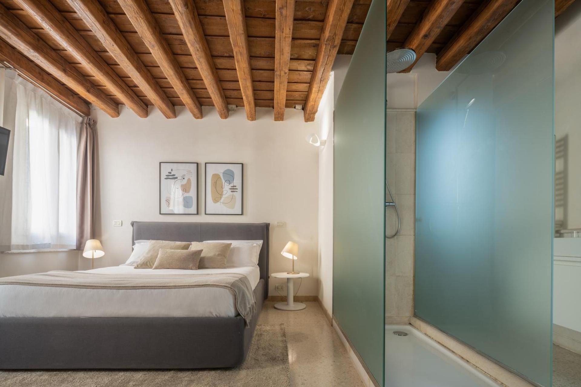 Lion Palace - San Marco R&R Apartment with Balcony 2