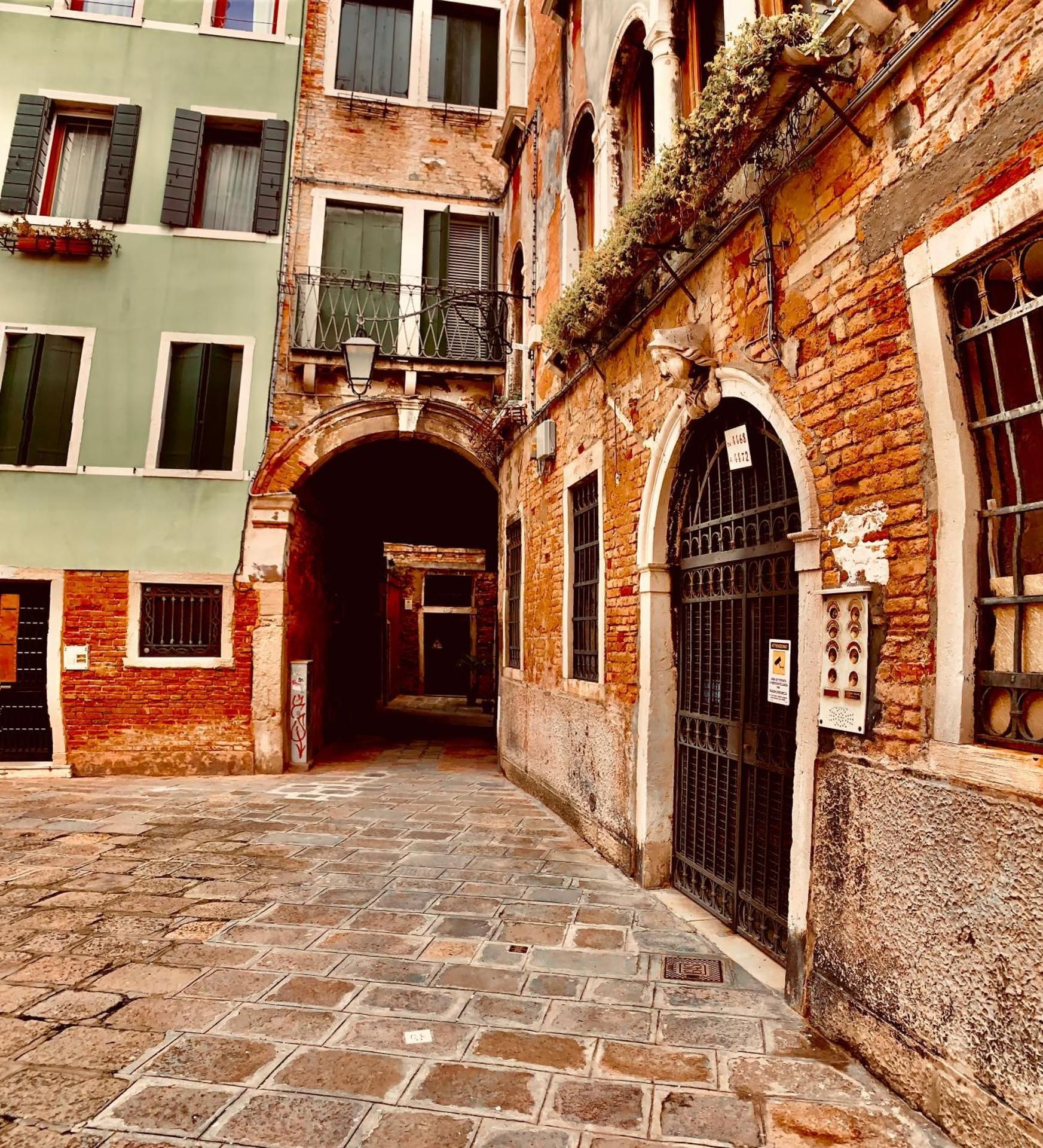 Beautiful Venice Greysclass