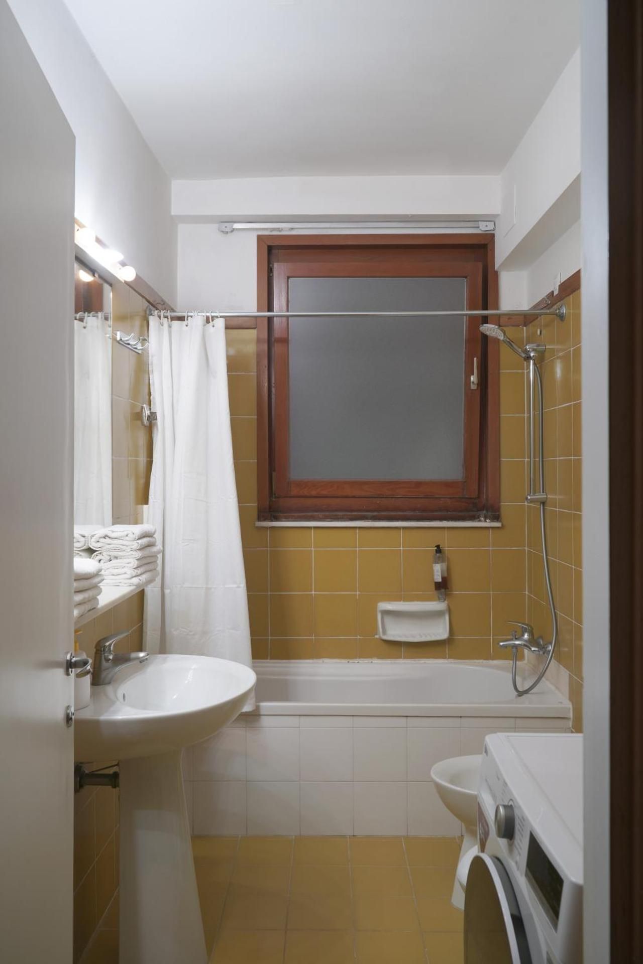 Melusina Apartments Rialto Venice Historical Center Two-Bedroom Apartment