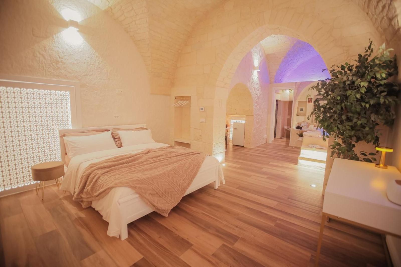 Double Room with Spa Bath