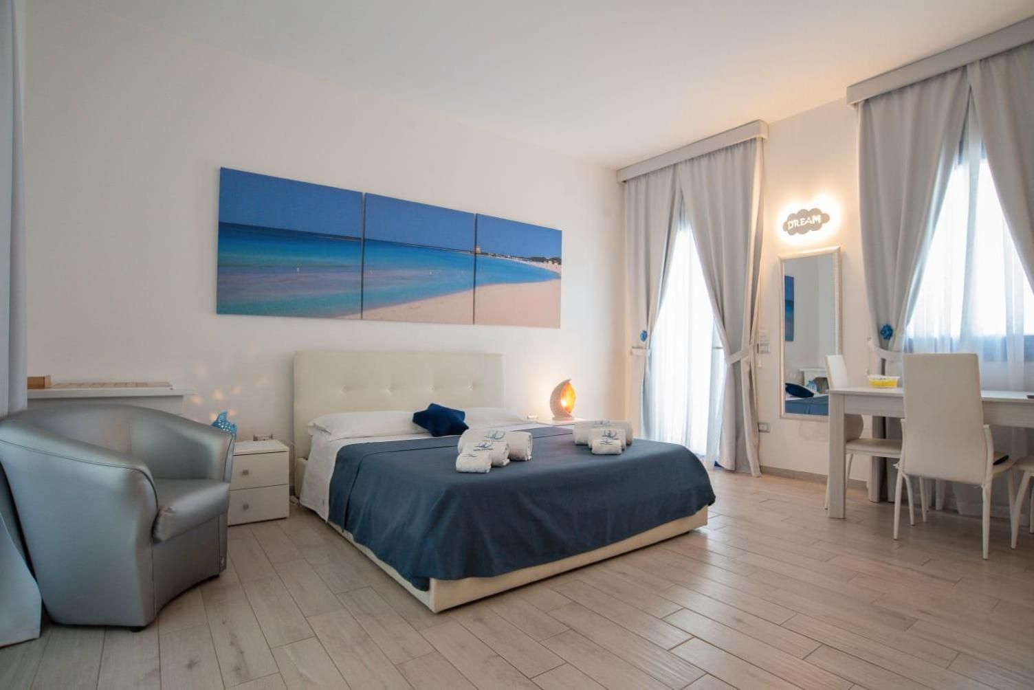 Deluxe Family Suite