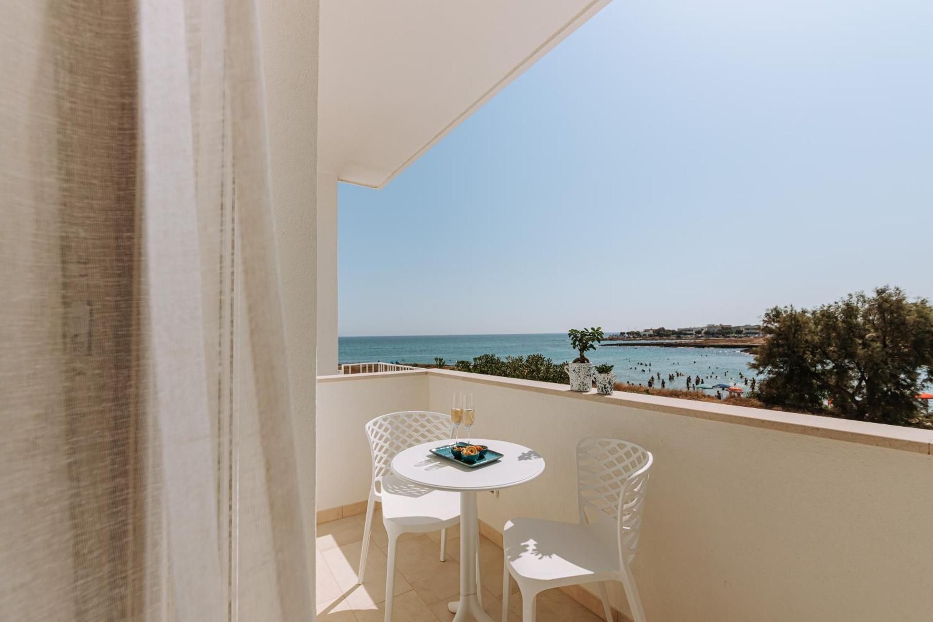Triple Room with Sea View