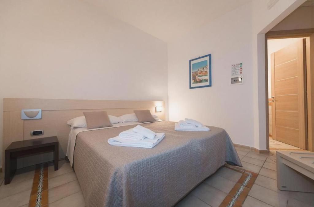 Large Single Room