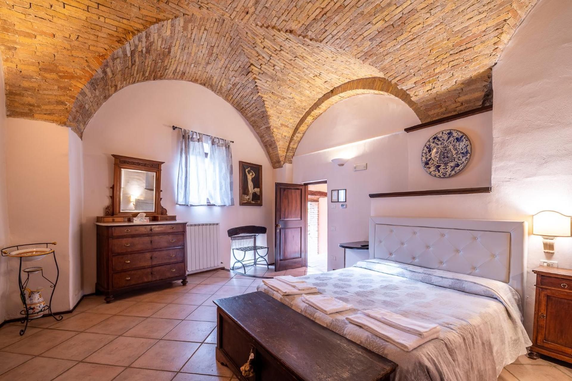 HOTEL TREVI Palazzo Natalini Double Room with Extra Bed