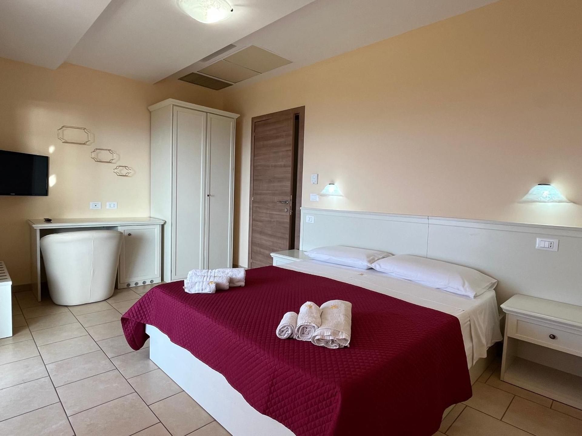Double Room with Balcony and Sea View