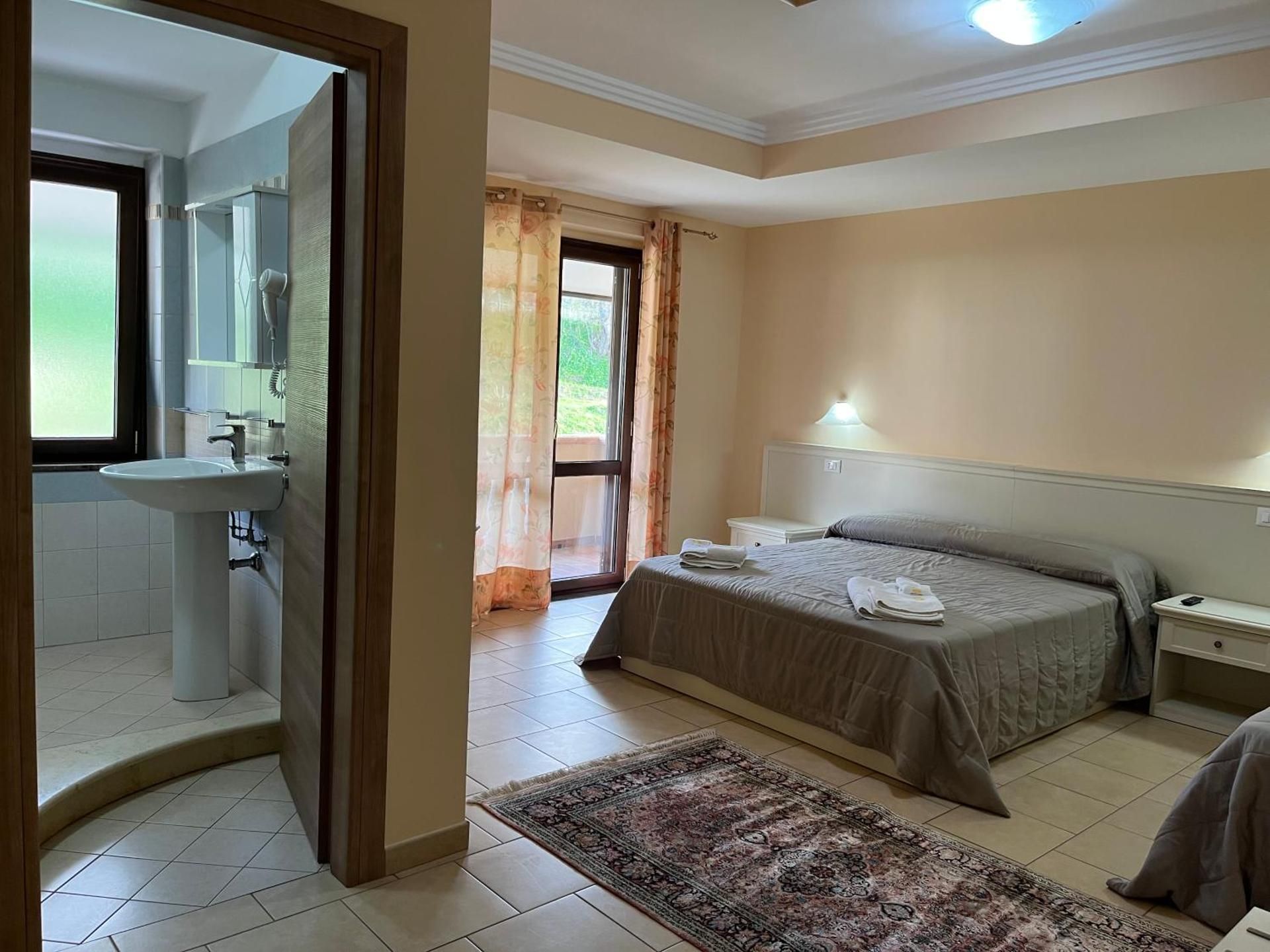 Comfort Triple Room