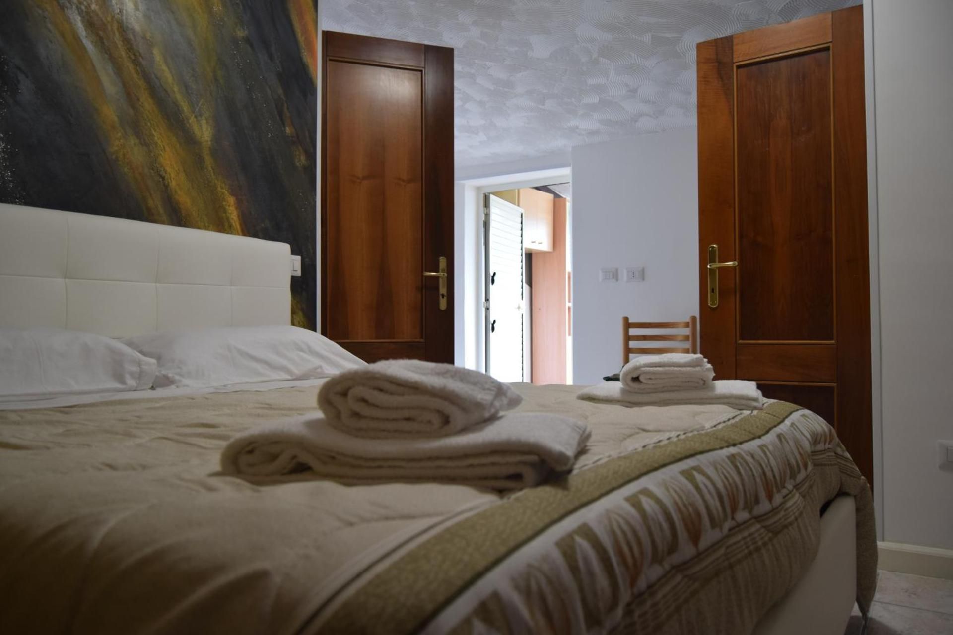 Large Double or Twin Room