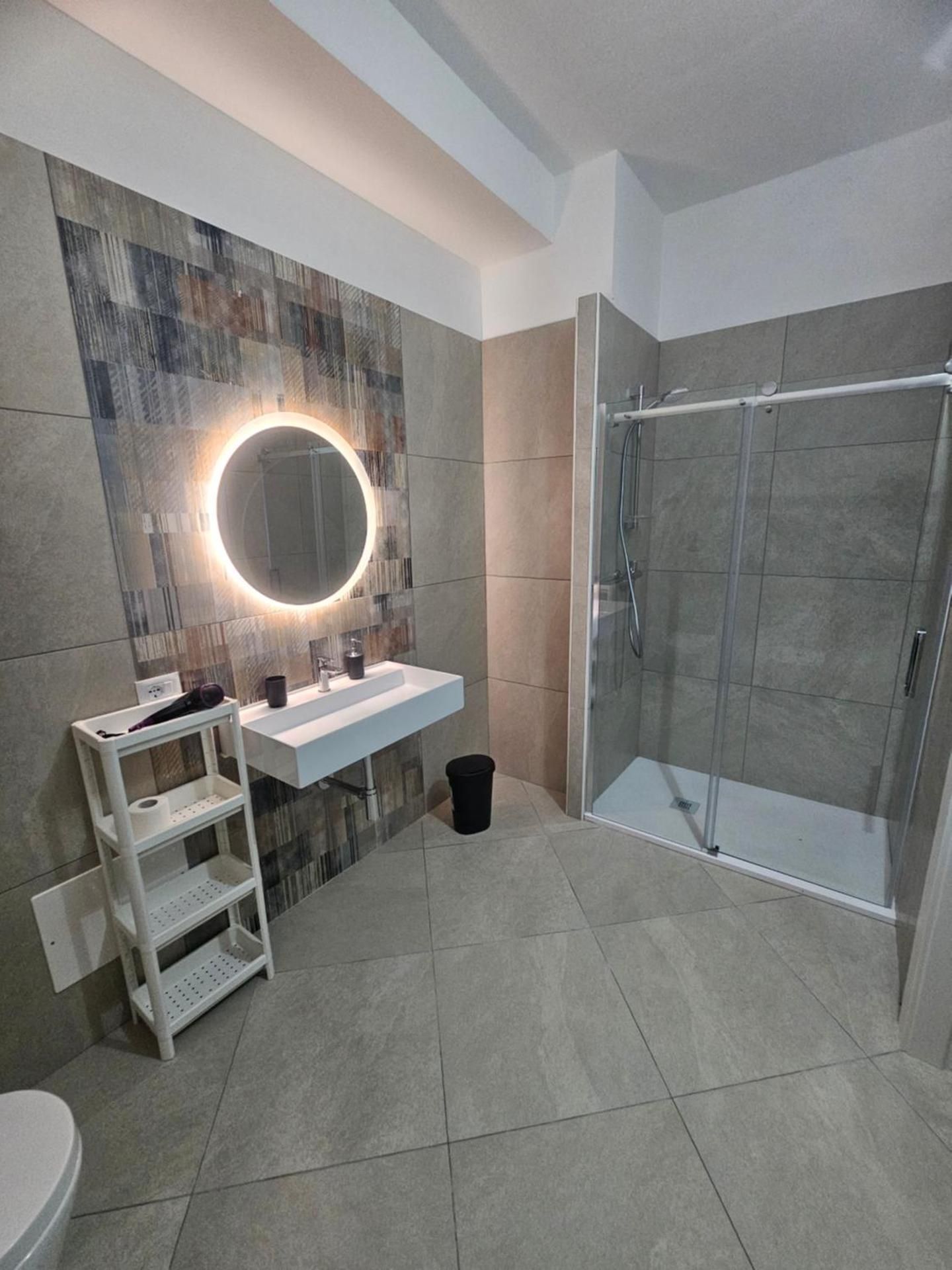 Quadruple Room with Private Bathroom