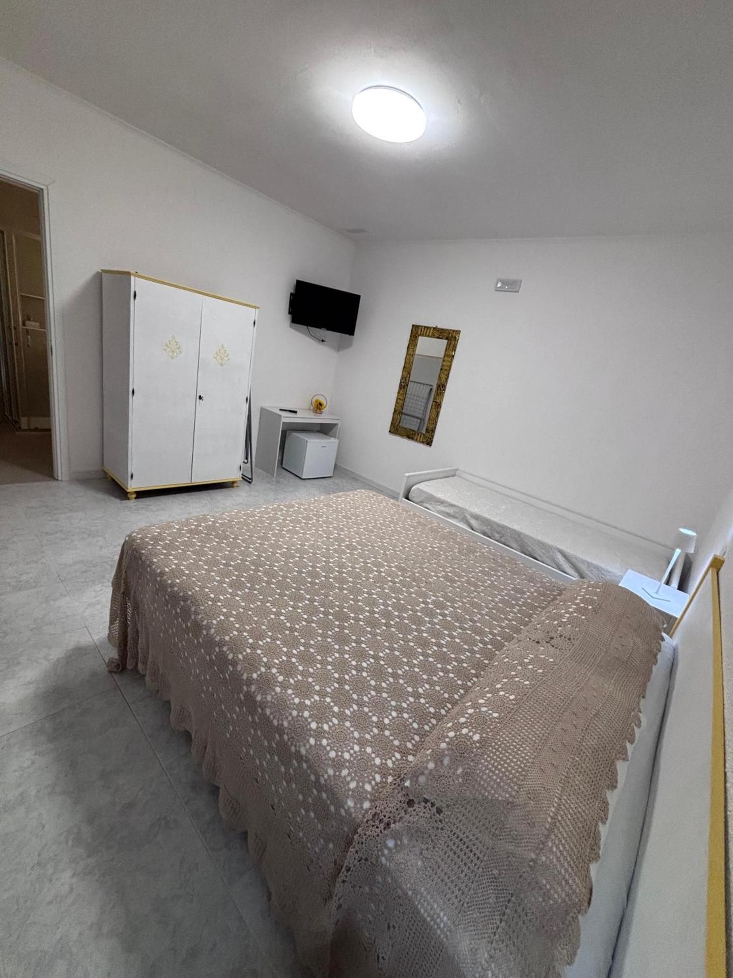 Mater Double or Twin Room with Private Bathroom 2