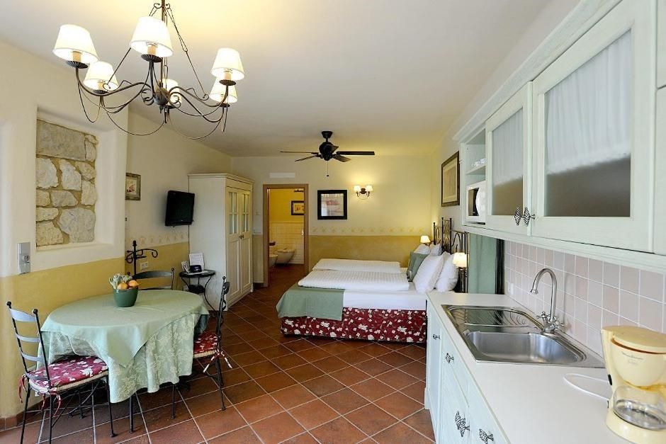 Junior Suite with Garden View