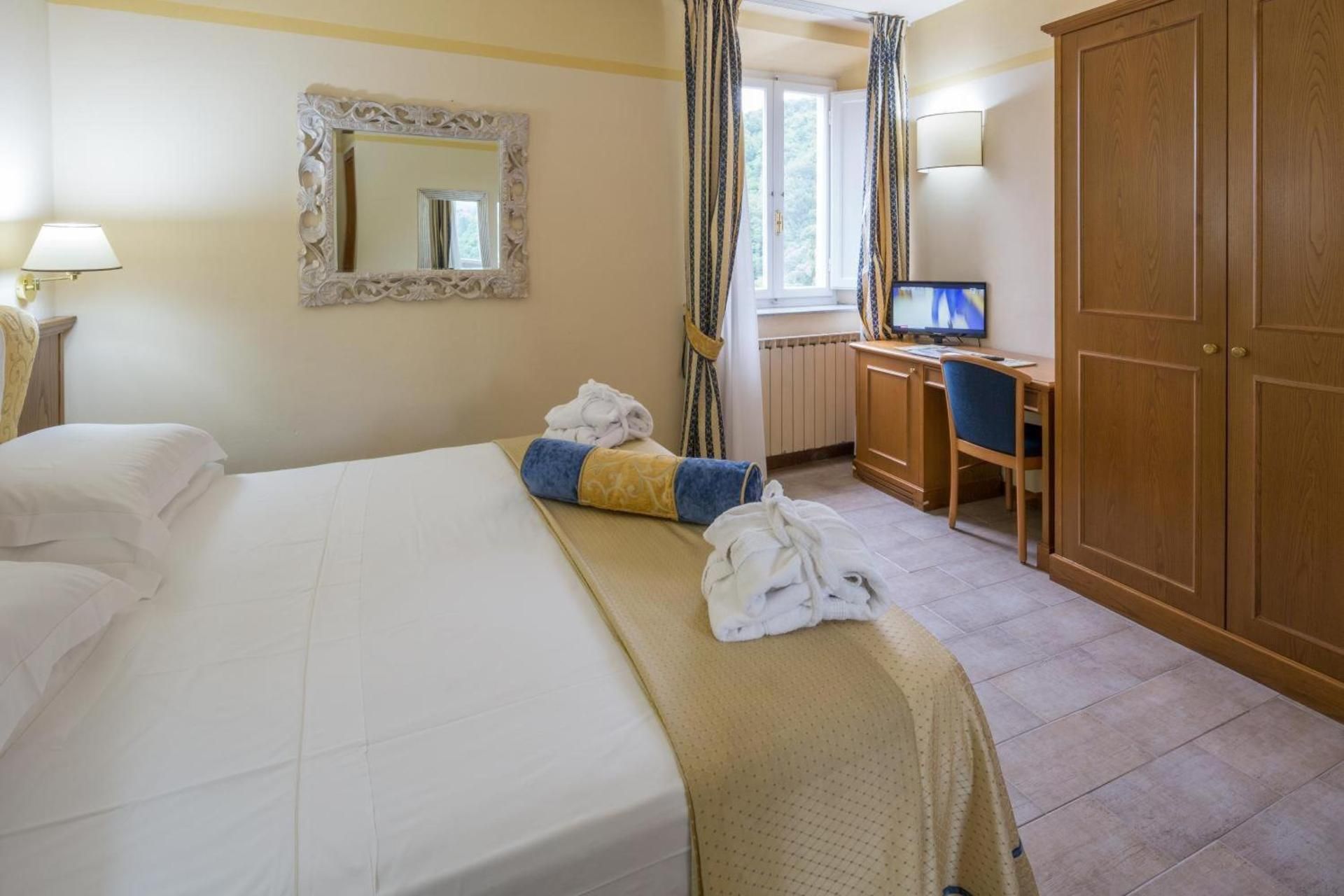 Triple Room with Shower