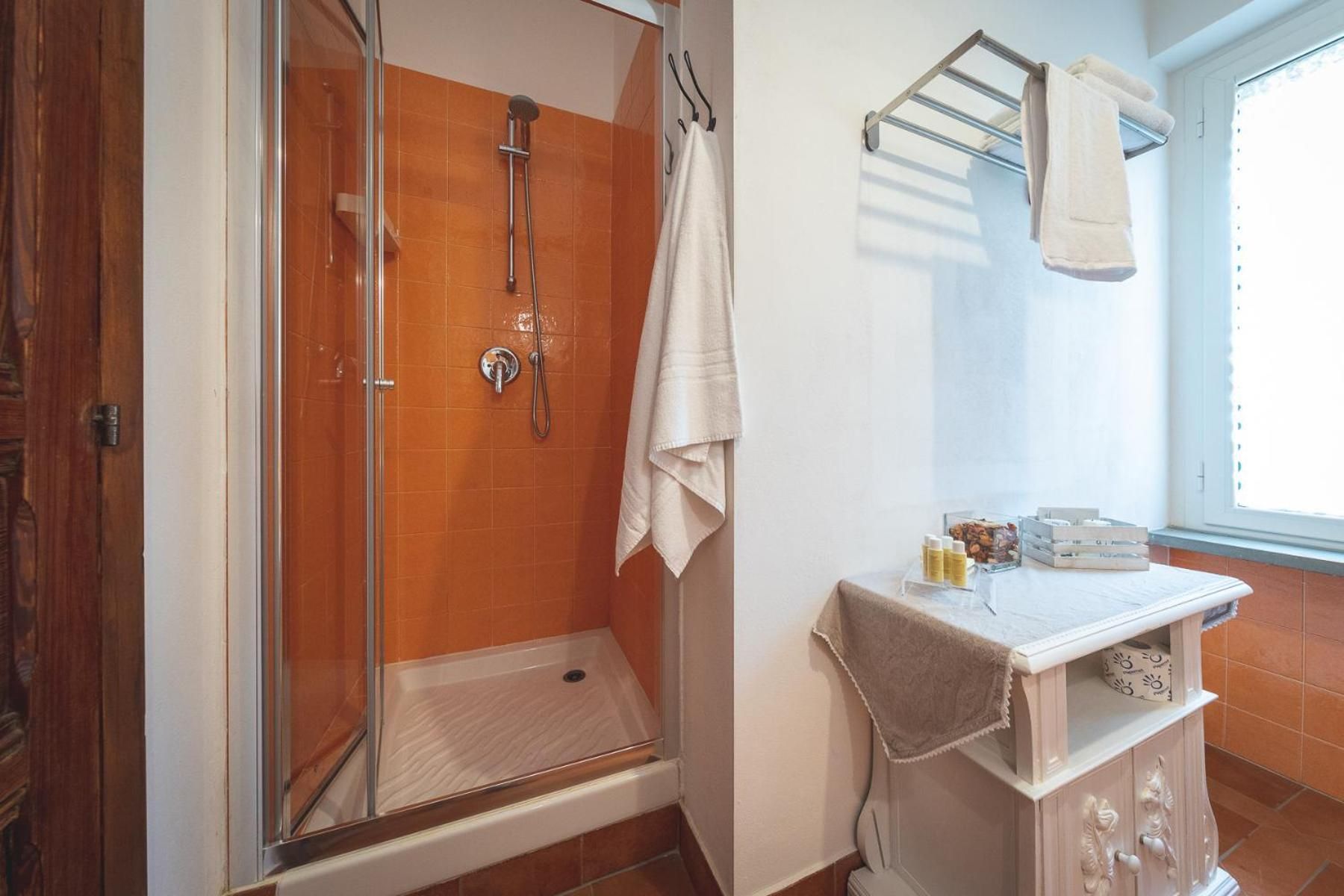 Podere San Filippo B&B-Apartment-Pet Friendly-Rent Bike and Bike Friendly Deluxe One-Bedroom Apartment with Garden View