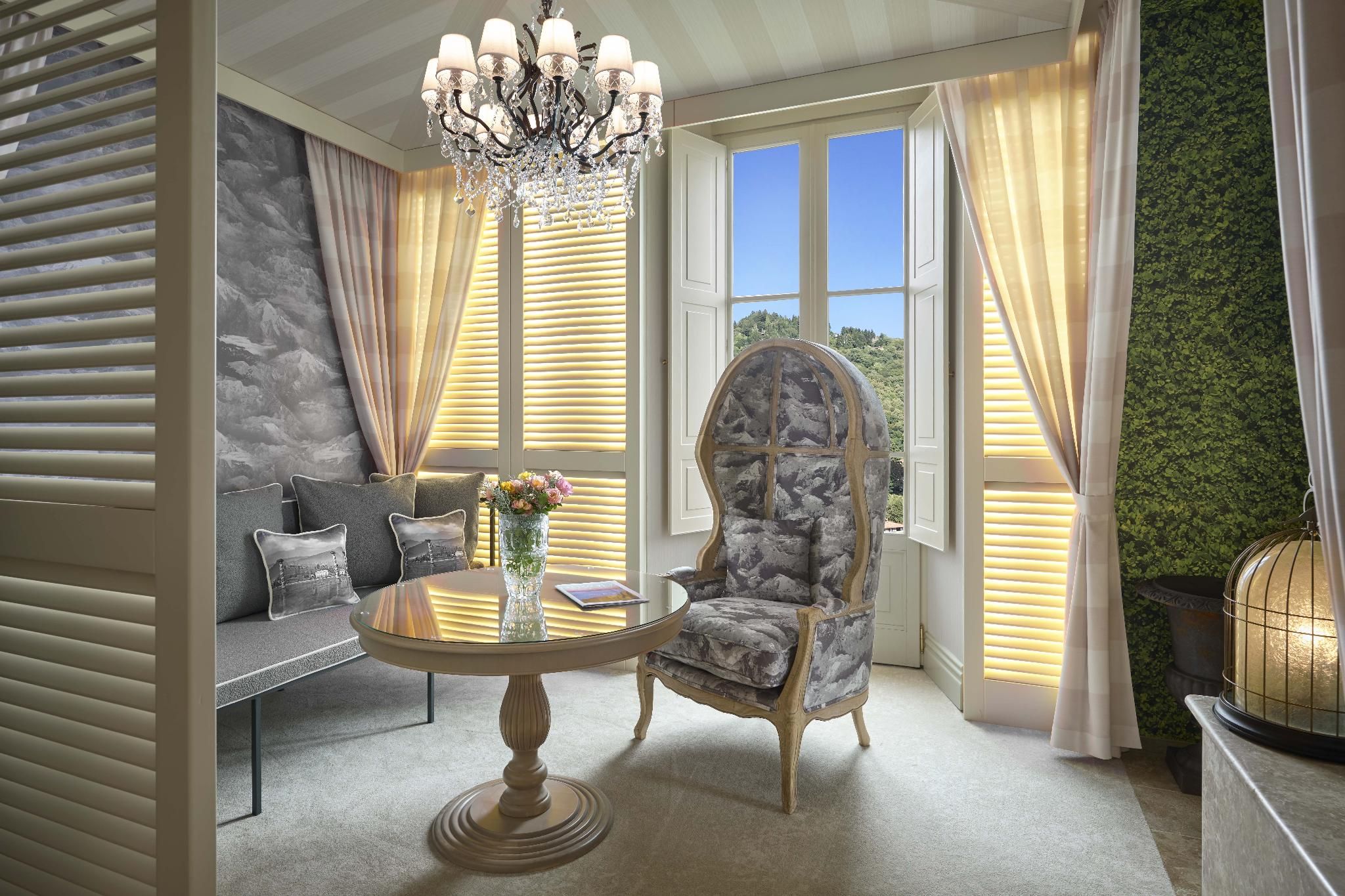 King Room with Spa Bath