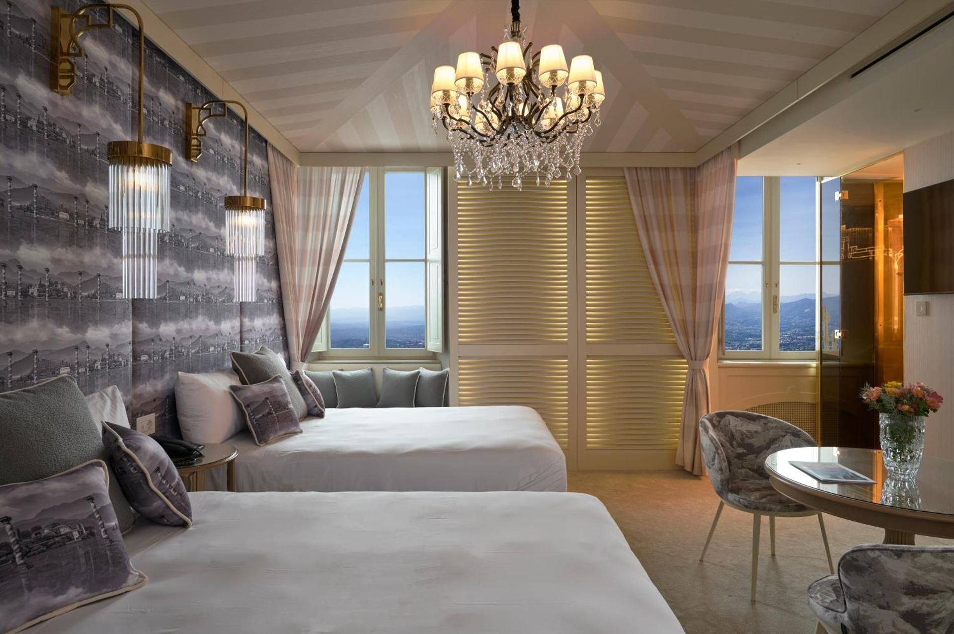 Twin Room with Lake View