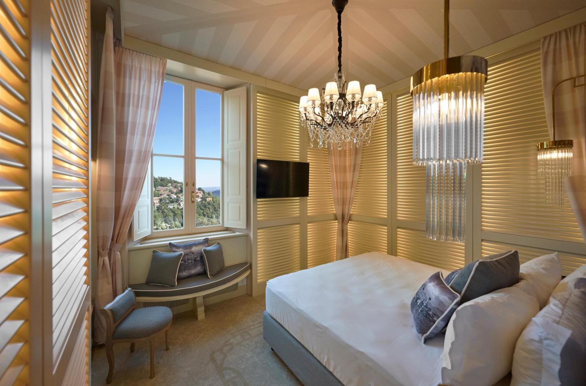 King Room with Mountain View
