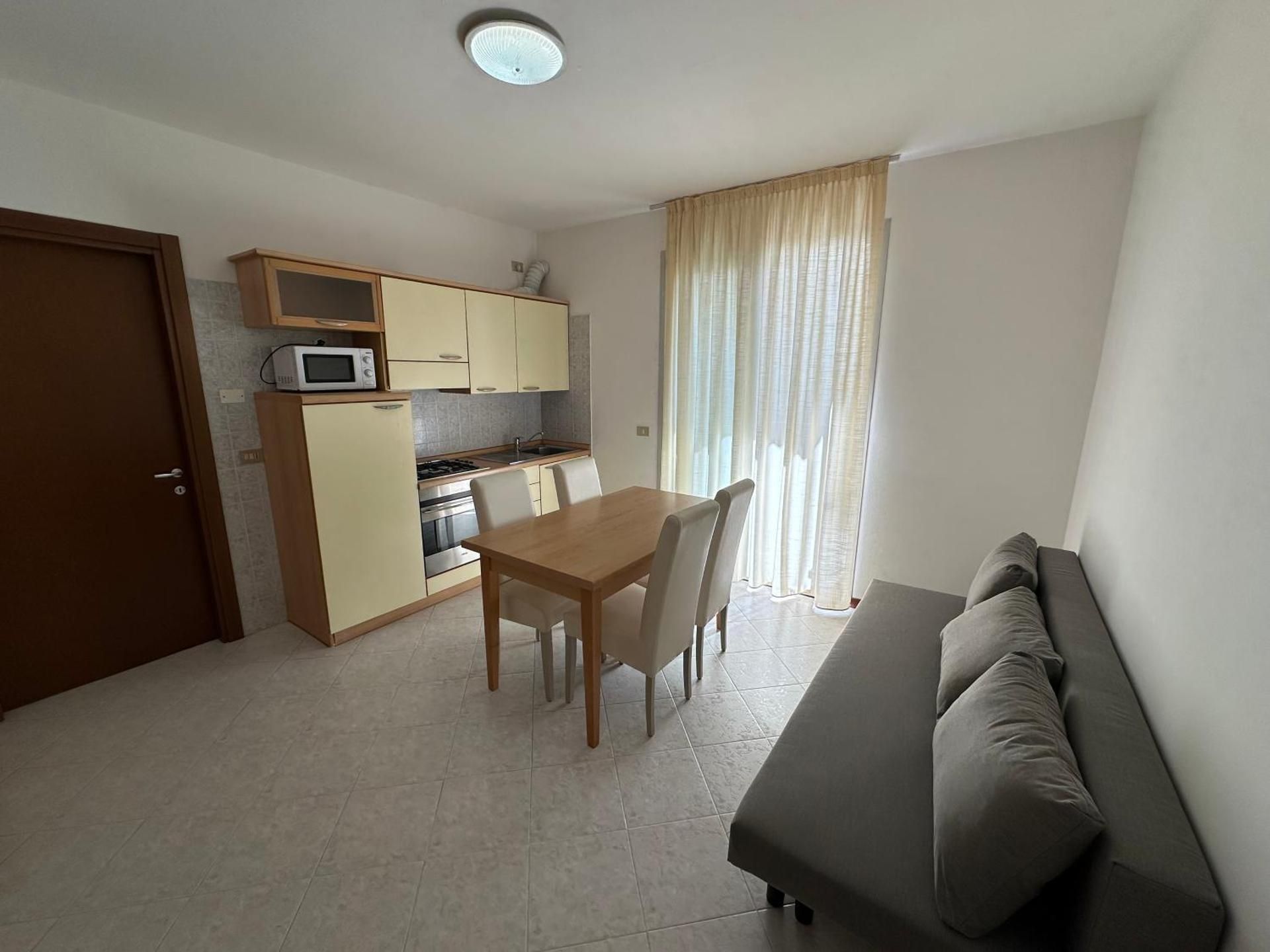 Superior One-Bedroom Apartment