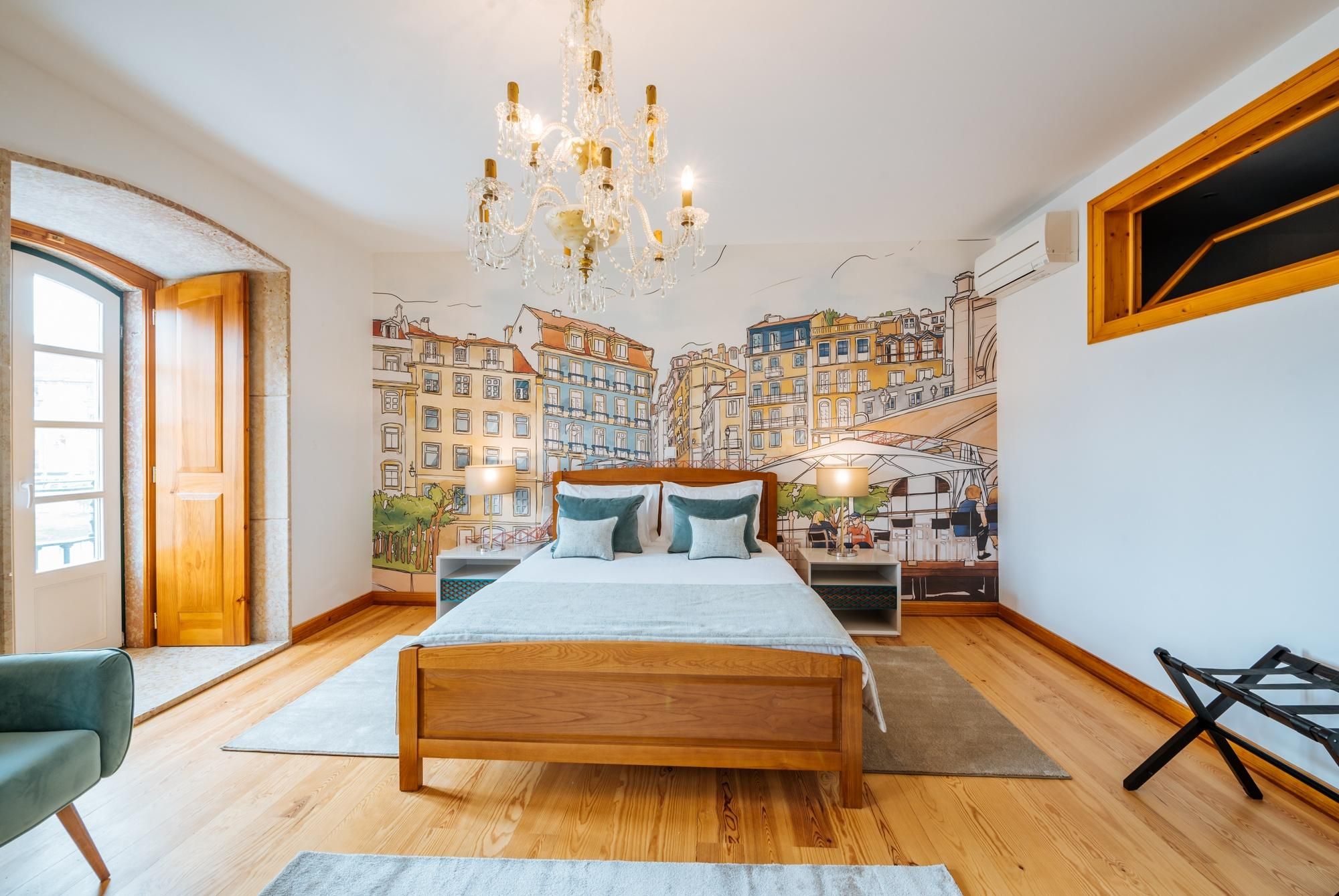 Standard Double Room with Shared Bathroom