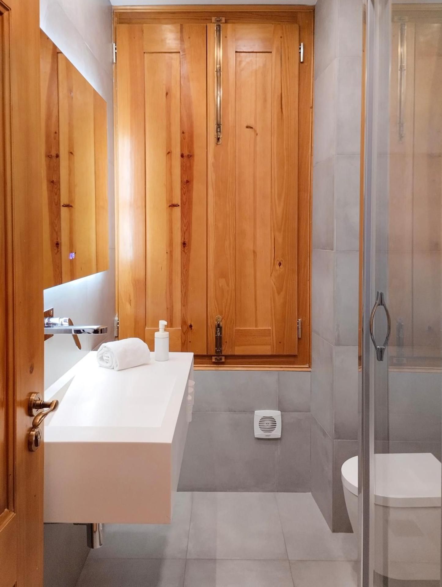 Double Room with Shared Bathroom