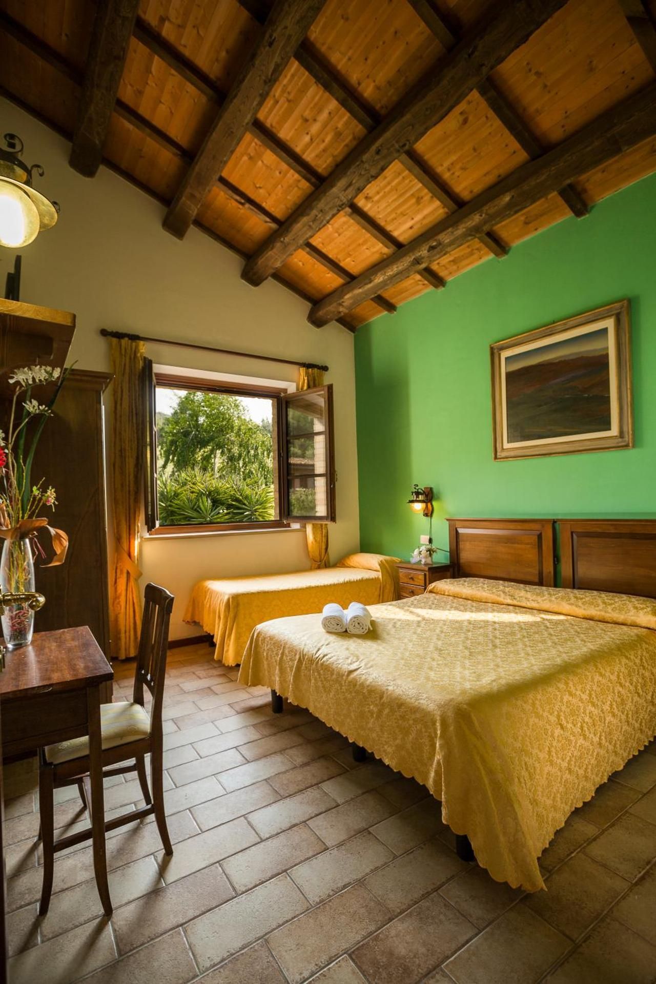 Standard Triple Room