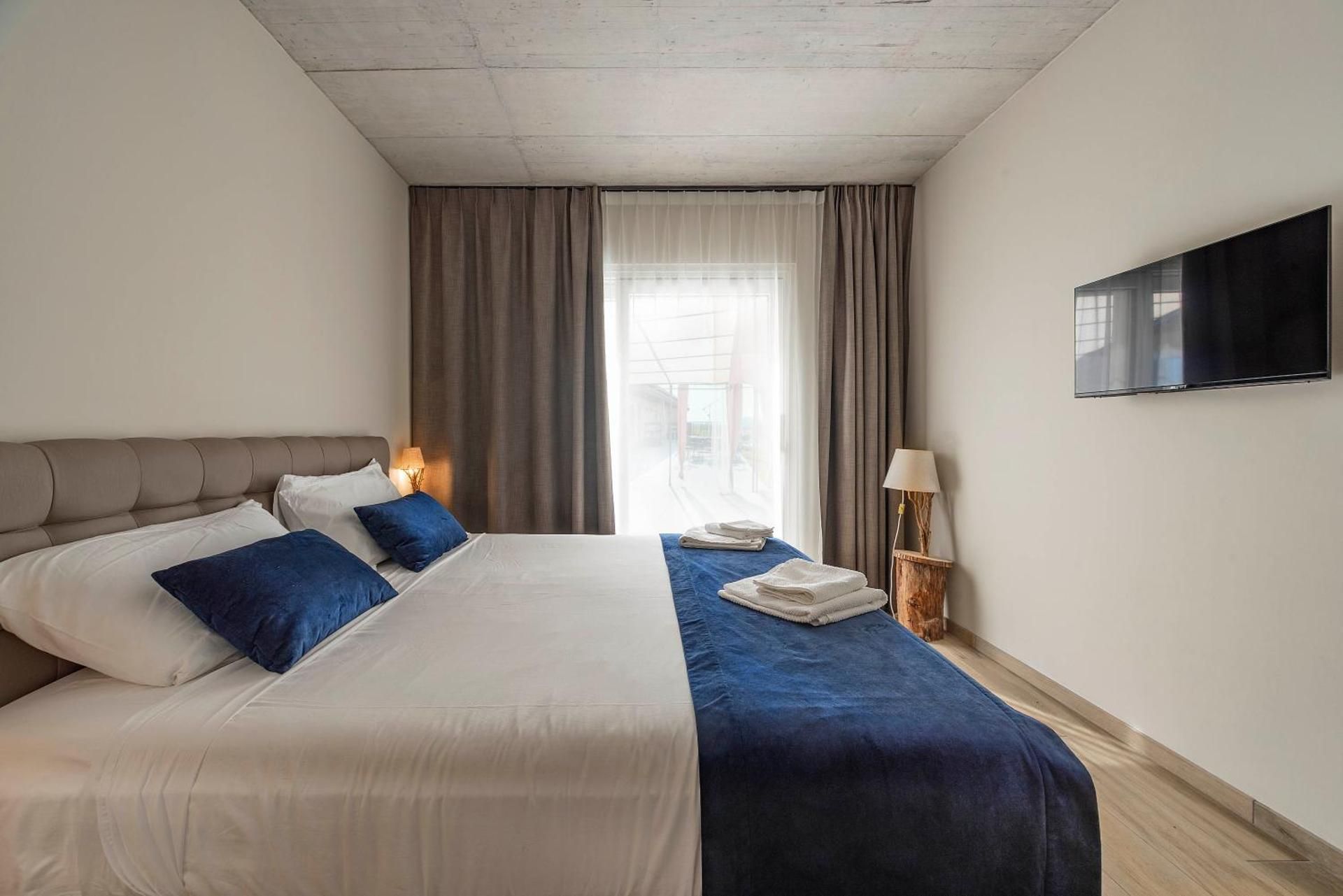 King Room with Pool View