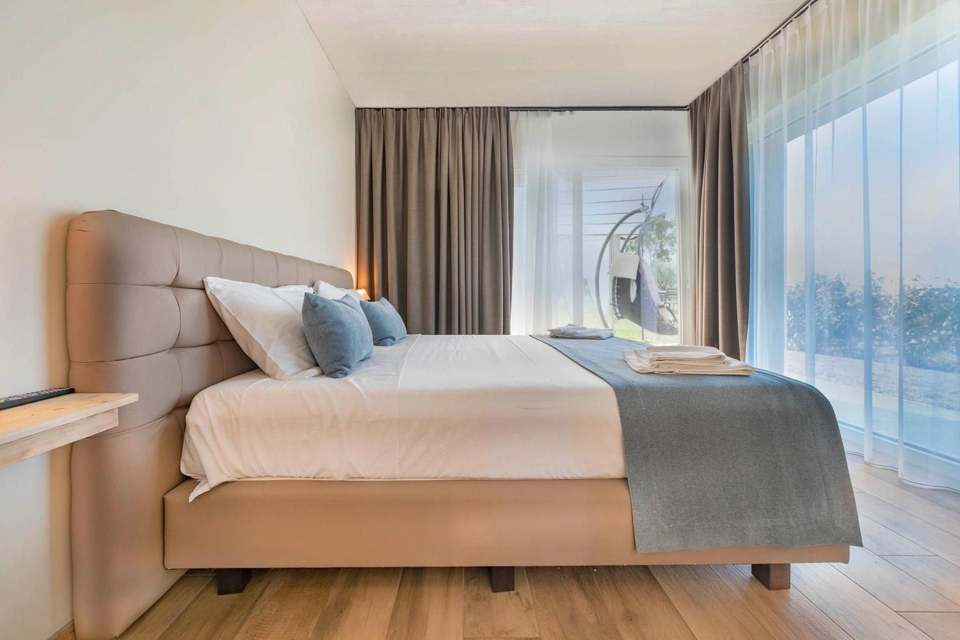 Double Room with Pool View