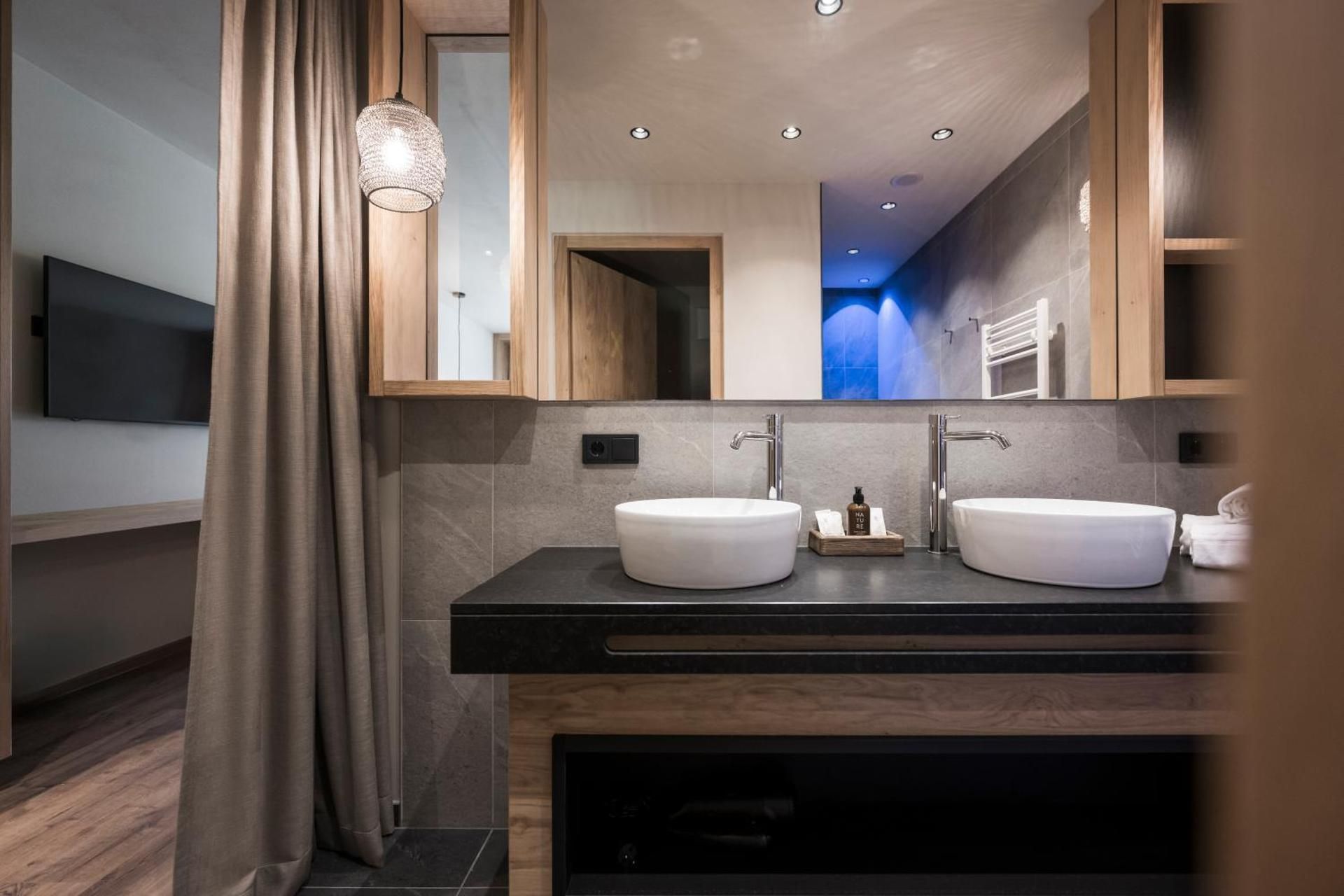 Junior Suite with Mountain View